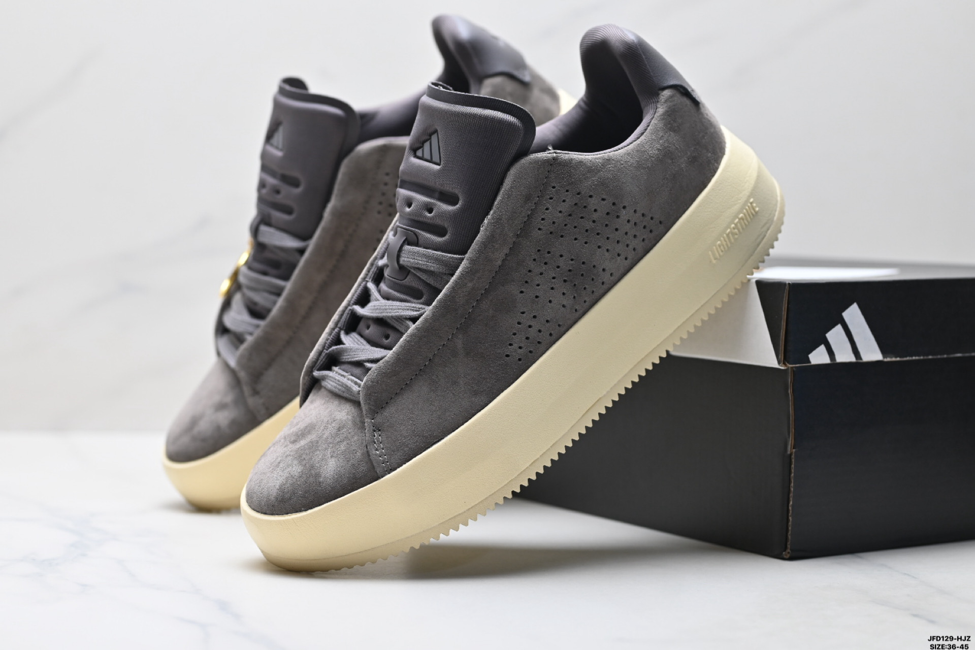 Adidas ACESMASH 阿迪达斯 时尚舒适 减震耐磨 低帮轻便板鞋 JP5504