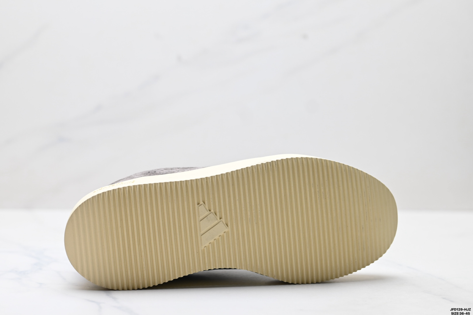 Adidas ACESMASH 阿迪达斯 时尚舒适 减震耐磨 低帮轻便板鞋 JP5504