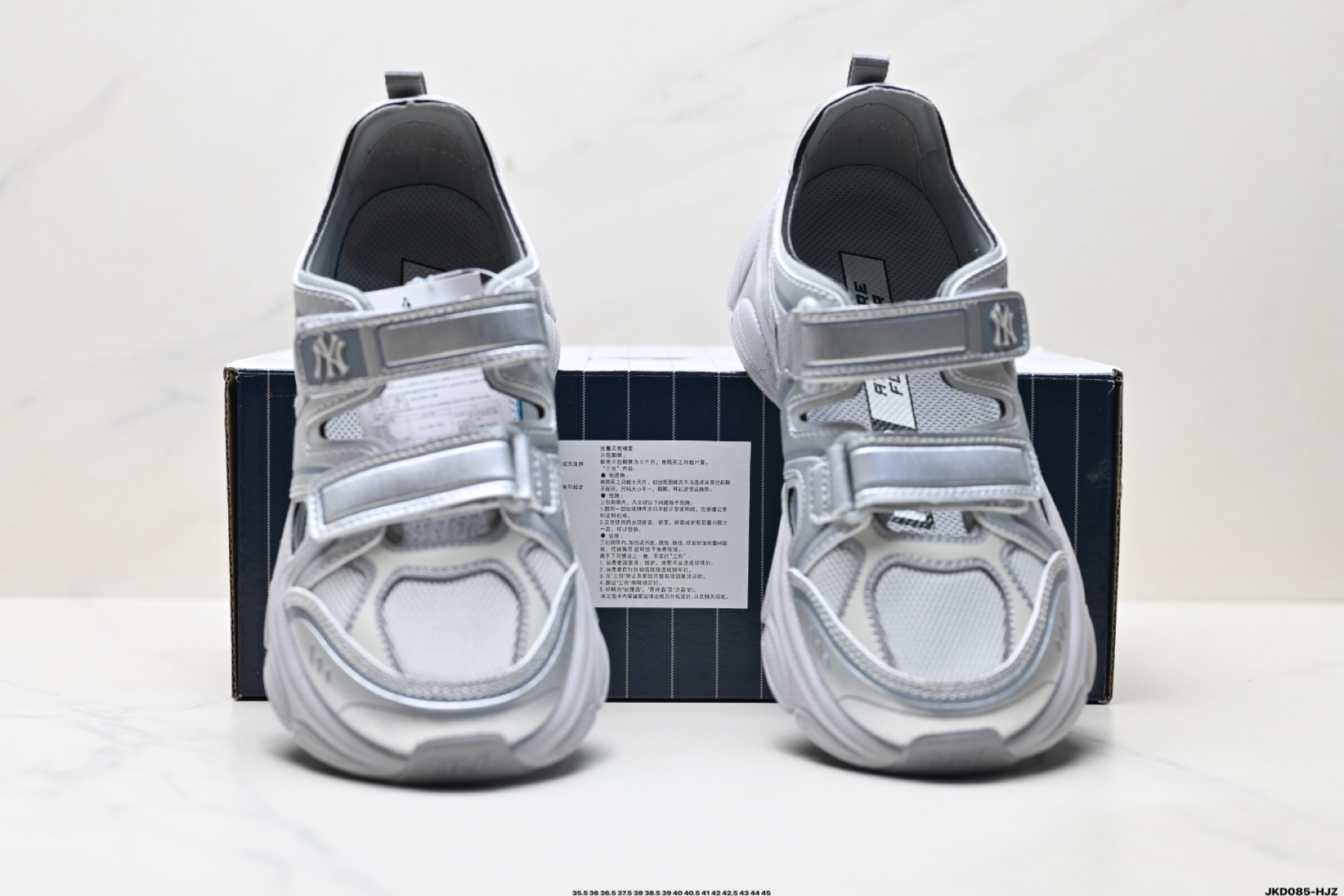 170 MLB Winner Chunky Mask 百搭舒适休闲潮流运动厚底增高防滑耐磨 低帮凉鞋 3ASDW0153-Chinese UA Cheap High Quatity Brand Clothes Bags handbags Sneakers wholesale wholesaler seller from China Factory suppliers Fashion Clothing Shoes best Quality Beautiful Price 170 MLB Winner Chunky Mask 百搭舒适休闲潮流运动厚底增高防滑耐磨 低帮凉鞋 3ASDW0153