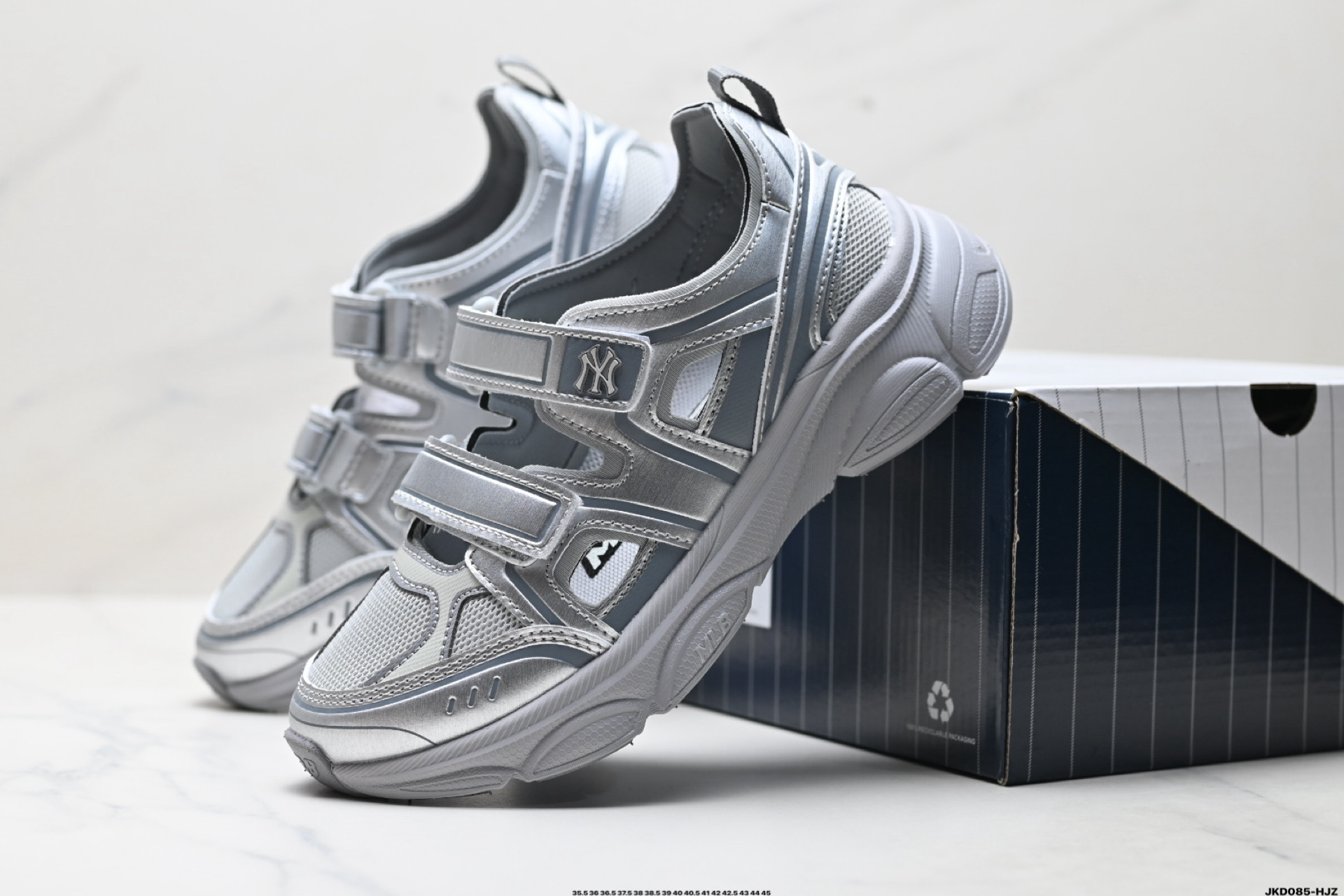 170 MLB Winner Chunky Mask 百搭舒适休闲潮流运动厚底增高防滑耐磨 低帮凉鞋 3ASDW0153-Chinese UA Cheap High Quatity Brand Clothes Bags handbags Sneakers wholesale wholesaler seller from China Factory suppliers Fashion Clothing Shoes best Quality Beautiful Price 170 MLB Winner Chunky Mask 百搭舒适休闲潮流运动厚底增高防滑耐磨 低帮凉鞋 3ASDW0153