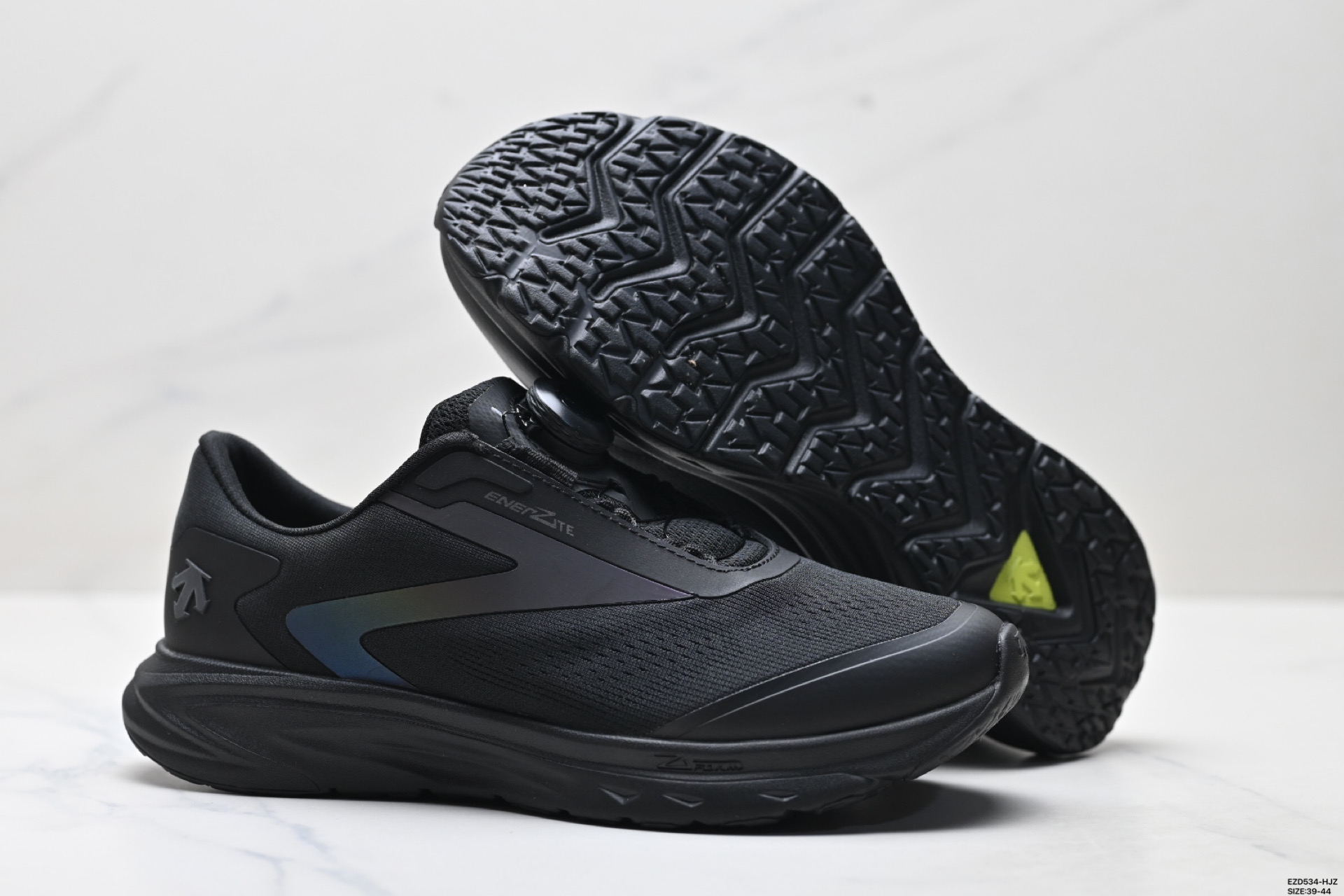 380 DESCENTE迪桑特ENERZITE男款EASE WIRE透气运动跑鞋 D5131RRN32-Chinese UA Cheap High Quatity Brand Clothes Bags handbags Sneakers wholesale wholesaler seller from China Factory suppliers Fashion Clothing Shoes best Quality Beautiful Price 380 DESCENTE迪桑特ENERZITE男款EASE WIRE透气运动跑鞋 D5131RRN32