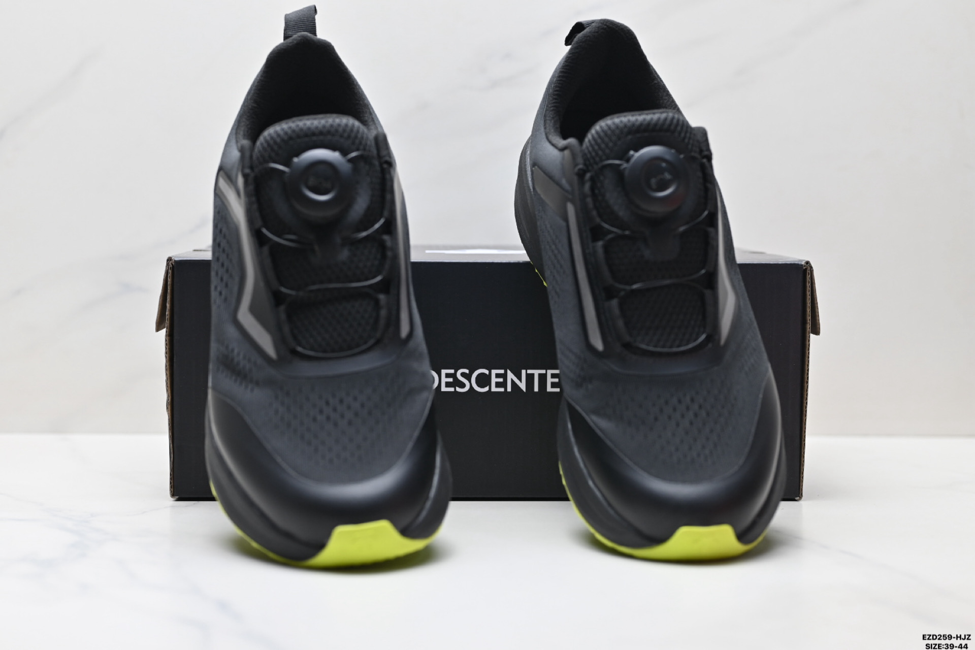 380 纯原迪桑特DESCENTE LAVITATE WIRE 3.0 舒适百搭防滑耐磨 低帮 休闲跑步鞋 D5231RRN09-Chinese UA Cheap High Quatity Brand Clothes Bags handbags Sneakers wholesale wholesaler seller from China Factory suppliers Fashion Clothing Shoes best Quality Beautiful Price 380 纯原迪桑特DESCENTE LAVITATE WIRE 3.0 舒适百搭防滑耐磨 低帮 休闲跑步鞋 D5231RRN09