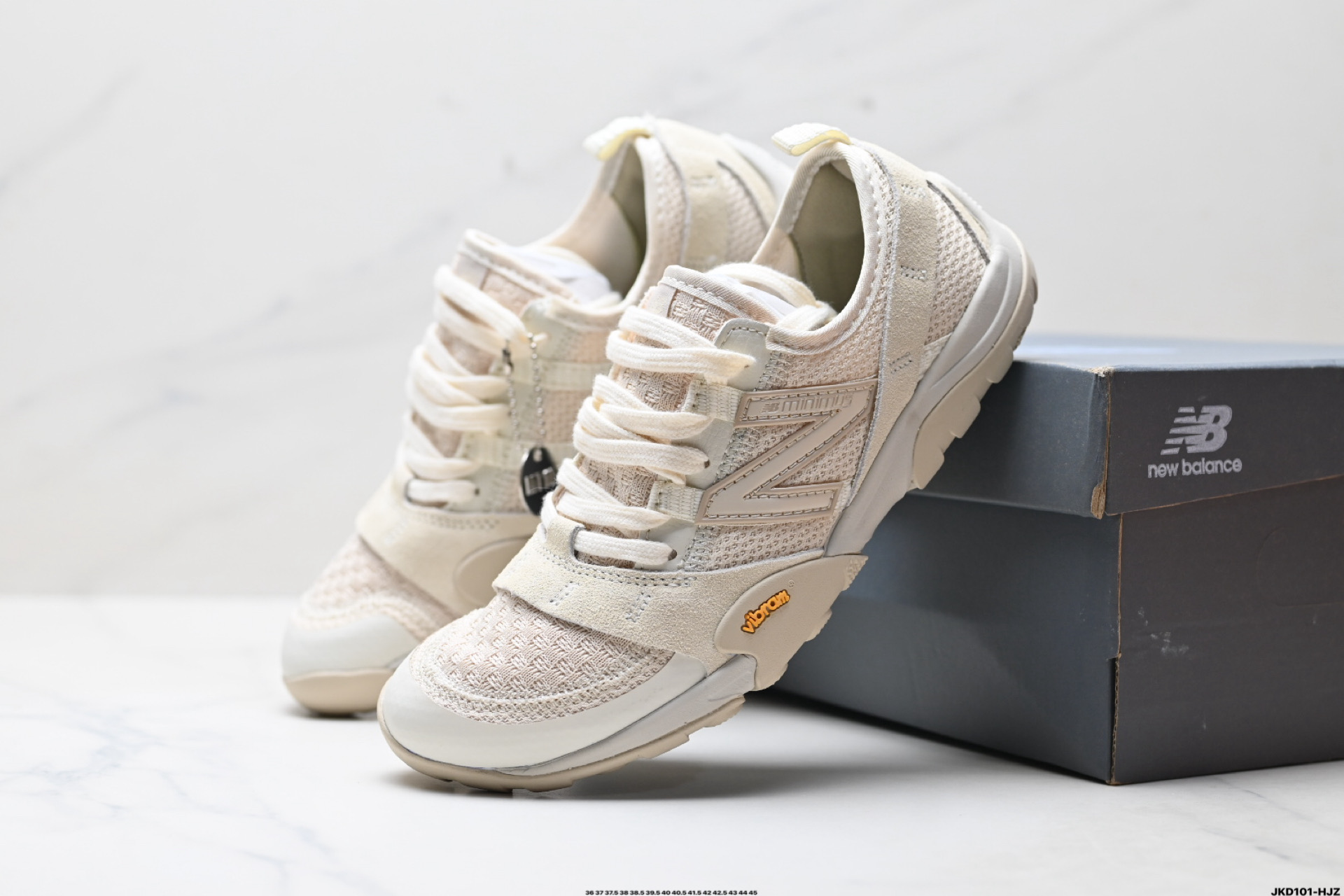 170 New Balance MT10系列 新百伦 薄底赤足鞋 防滑耐磨平衡轻便 低帮休闲城市通勤跑步鞋 MT10OAA-Chinese UA Cheap High Quatity Brand Clothes Bags handbags Sneakers wholesale wholesaler seller from China Factory suppliers Fashion Clothing Shoes best Quality Beautiful Price 170 New Balance MT10系列 新百伦 薄底赤足鞋 防滑耐磨平衡轻便 低帮休闲城市通勤跑步鞋 MT10OAA