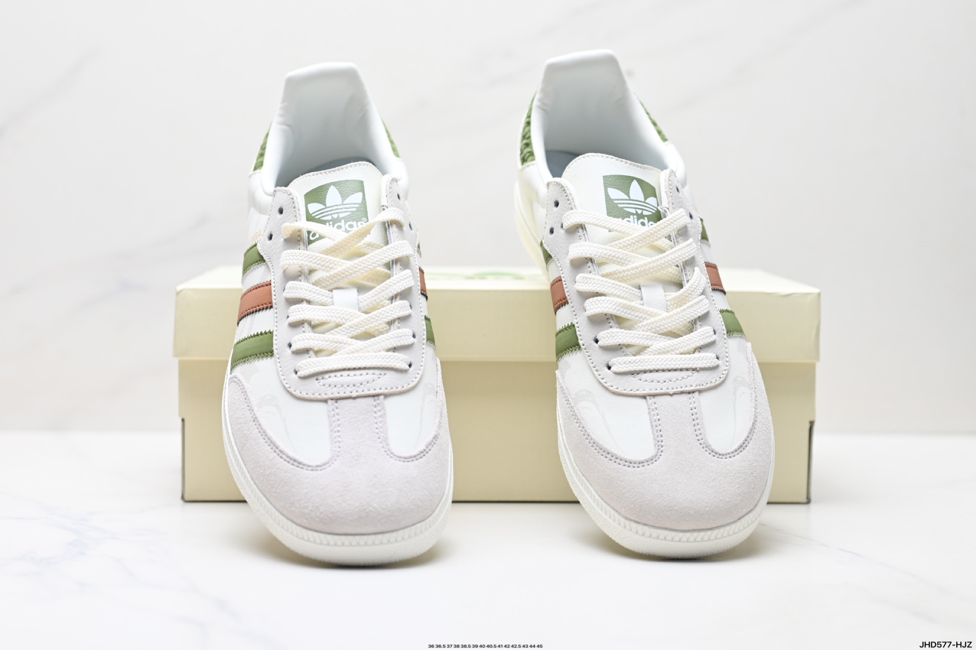 Adidas Originals Samba OG ‘DIY’桑巴舞系列 阿迪达斯 三叶草绅士德训足球风百搭低帮休闲运动板鞋 GJ75805-莆田鞋,莆田鞋货源,高仿鞋,高仿鞋货源,安福档口,莆田高仿鞋,莆田鞋批发,高仿鞋批发,莆田高仿运动鞋,高仿运动鞋,莆田运动鞋 Adidas Originals Samba OG ‘DIY’桑巴舞系列 阿迪达斯 三叶草绅士德训足球风百搭低帮休闲运动板鞋 GJ75805