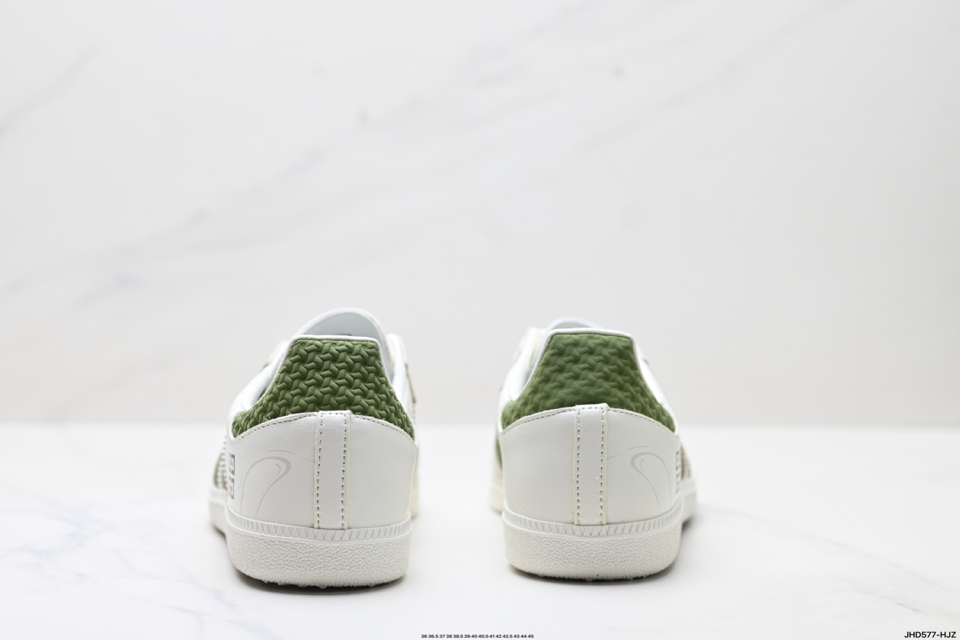 Adidas Originals Samba OG ‘DIY’桑巴舞系列 阿迪达斯 三叶草绅士德训足球风百搭低帮休闲运动板鞋 GJ75805-莆田鞋,莆田鞋货源,高仿鞋,高仿鞋货源,安福档口,莆田高仿鞋,莆田鞋批发,高仿鞋批发,莆田高仿运动鞋,高仿运动鞋,莆田运动鞋 Adidas Originals Samba OG ‘DIY’桑巴舞系列 阿迪达斯 三叶草绅士德训足球风百搭低帮休闲运动板鞋 GJ75805