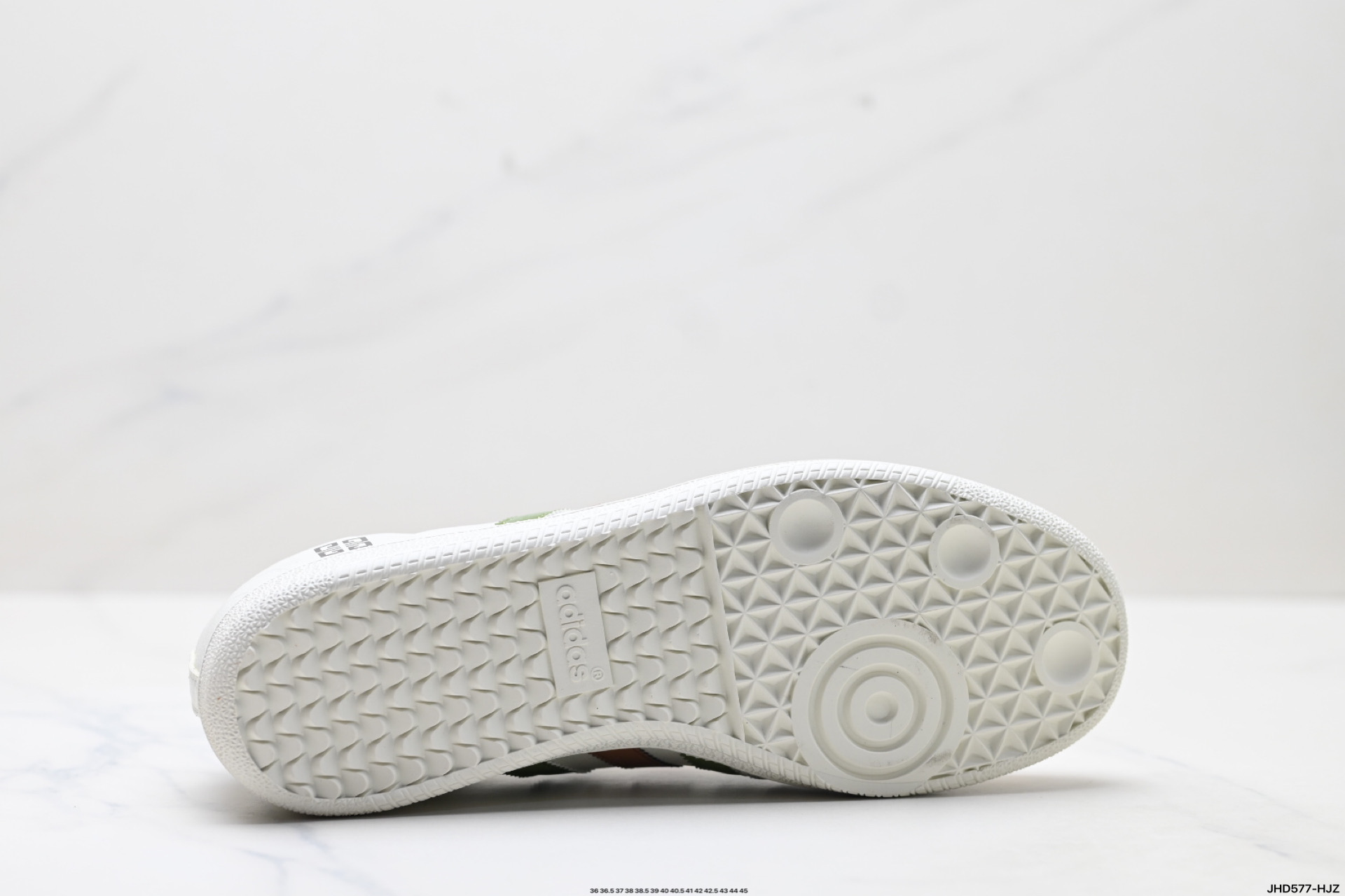 Adidas Originals Samba OG ‘DIY’桑巴舞系列 阿迪达斯 三叶草绅士德训足球风百搭低帮休闲运动板鞋 GJ75805-莆田鞋,莆田鞋货源,高仿鞋,高仿鞋货源,安福档口,莆田高仿鞋,莆田鞋批发,高仿鞋批发,莆田高仿运动鞋,高仿运动鞋,莆田运动鞋 Adidas Originals Samba OG ‘DIY’桑巴舞系列 阿迪达斯 三叶草绅士德训足球风百搭低帮休闲运动板鞋 GJ75805