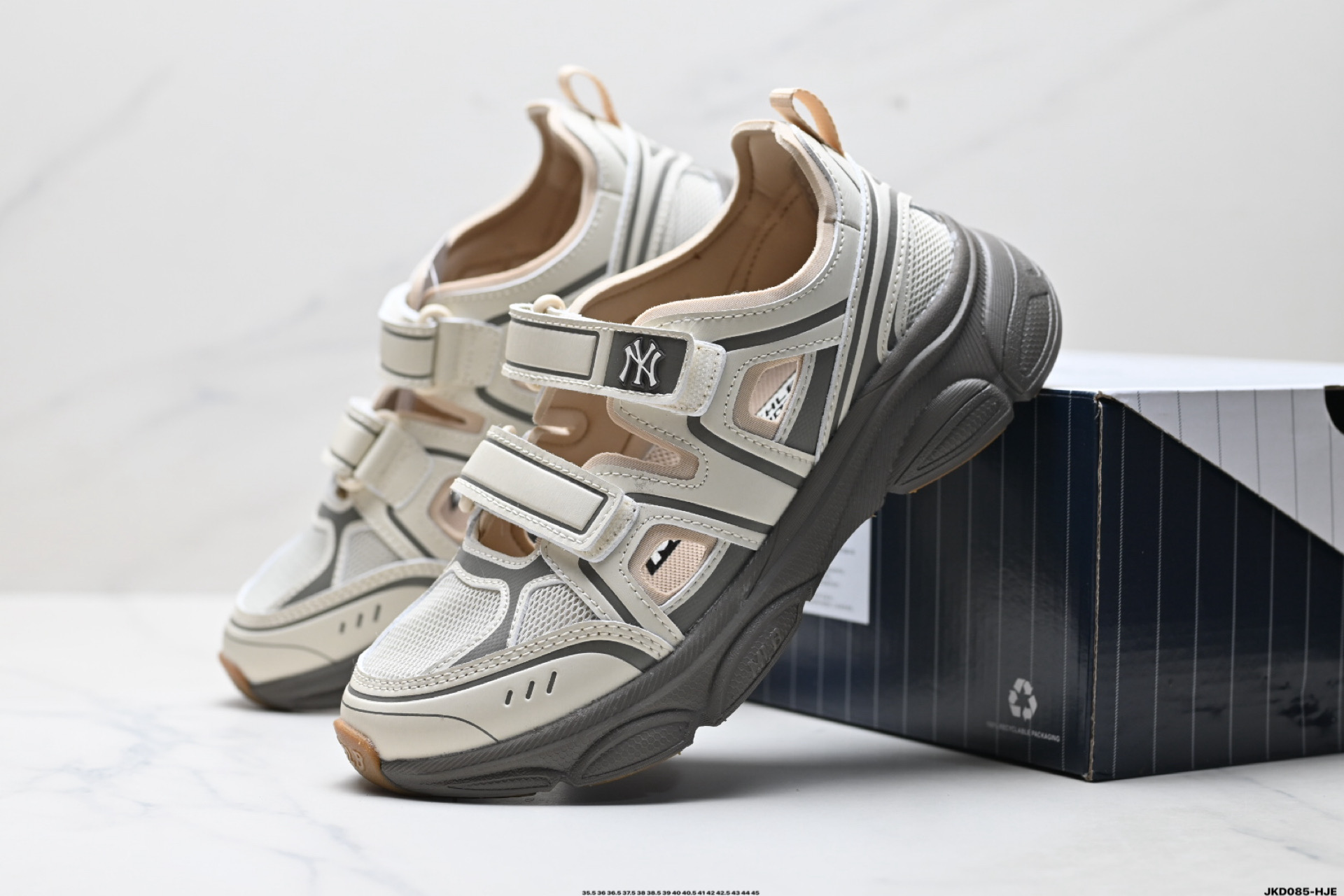 170 MLB Winner Chunky Mask 百搭舒适休闲潮流运动厚底增高防滑耐磨 低帮凉鞋 3ASDACE53-Chinese UA Cheap High Quatity Brand Clothes Bags handbags Sneakers wholesale wholesaler seller from China Factory suppliers Fashion Clothing Shoes best Quality Beautiful Price 170 MLB Winner Chunky Mask 百搭舒适休闲潮流运动厚底增高防滑耐磨 低帮凉鞋 3ASDACE53