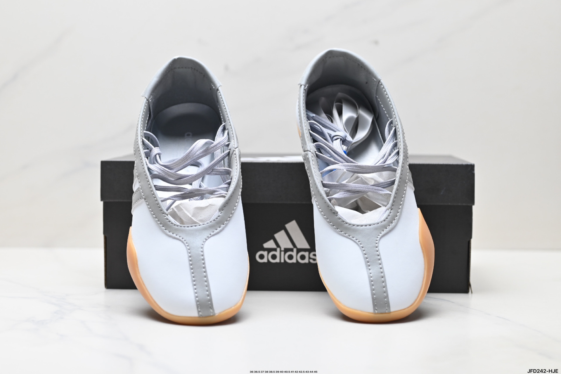 180 TAEKWONDO MEI BALLET复古芭蕾风薄底鞋女子adidas阿迪达斯三叶草 JQ6438-Chinese UA Cheap High Quatity Brand Clothes Bags handbags Sneakers wholesale wholesaler seller from China Factory suppliers Fashion Clothing Shoes best Quality Beautiful Price 180 TAEKWONDO MEI BALLET复古芭蕾风薄底鞋女子adidas阿迪达斯三叶草 JQ6438