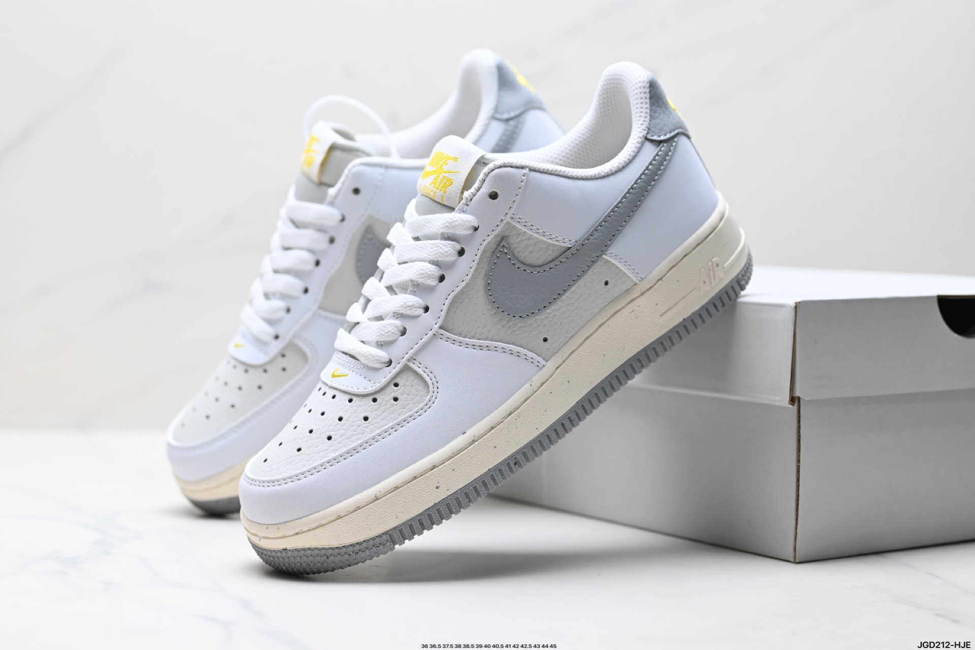 Nike Air Force 1 '07 Verde Oliva y Blanco para Hombre y Mujer 4 i1752337532047 577 0 2