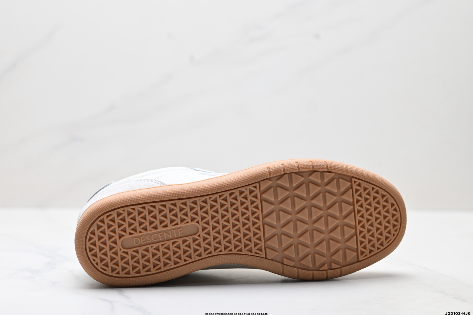 190 迪桑特DESCENTE CHRON COURT SB 复古轻质 耐磨低帮 生活休闲鞋 D5291LSN53-Chinese UA Cheap High Quatity Brand Clothes Bags handbags Sneakers wholesale wholesaler seller from China Factory suppliers Fashion Clothing Shoes best Quality Beautiful Price 190 迪桑特DESCENTE CHRON COURT SB 复古轻质 耐磨低帮 生活休闲鞋 D5291LSN53