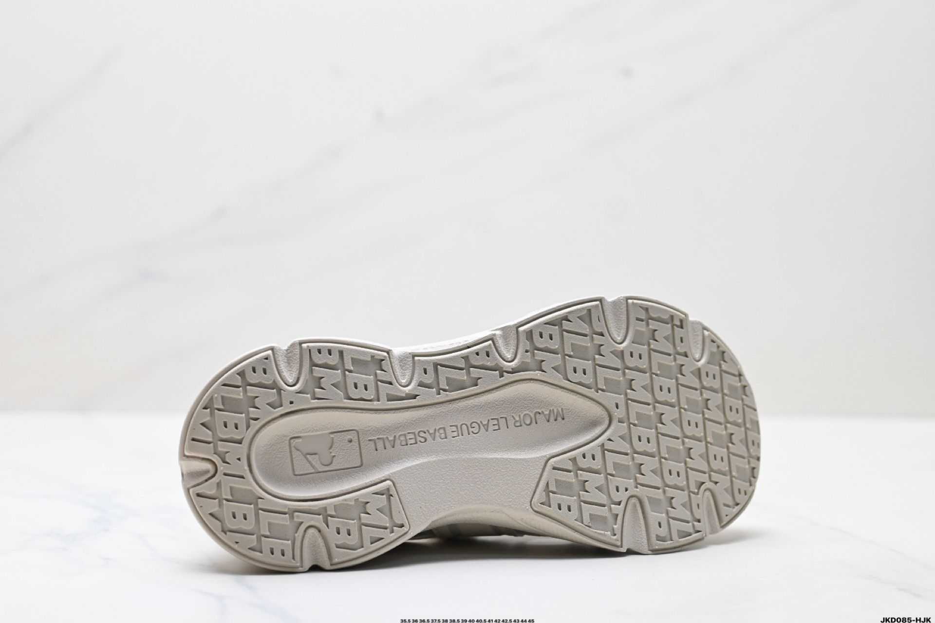 170 MLB Winner Chunky Mask 百搭舒适休闲潮流运动厚底增高防滑耐磨 低帮凉鞋 3ASDACE53-Chinese UA Cheap High Quatity Brand Clothes Bags handbags Sneakers wholesale wholesaler seller from China Factory suppliers Fashion Clothing Shoes best Quality Beautiful Price 170 MLB Winner Chunky Mask 百搭舒适休闲潮流运动厚底增高防滑耐磨 低帮凉鞋 3ASDACE53