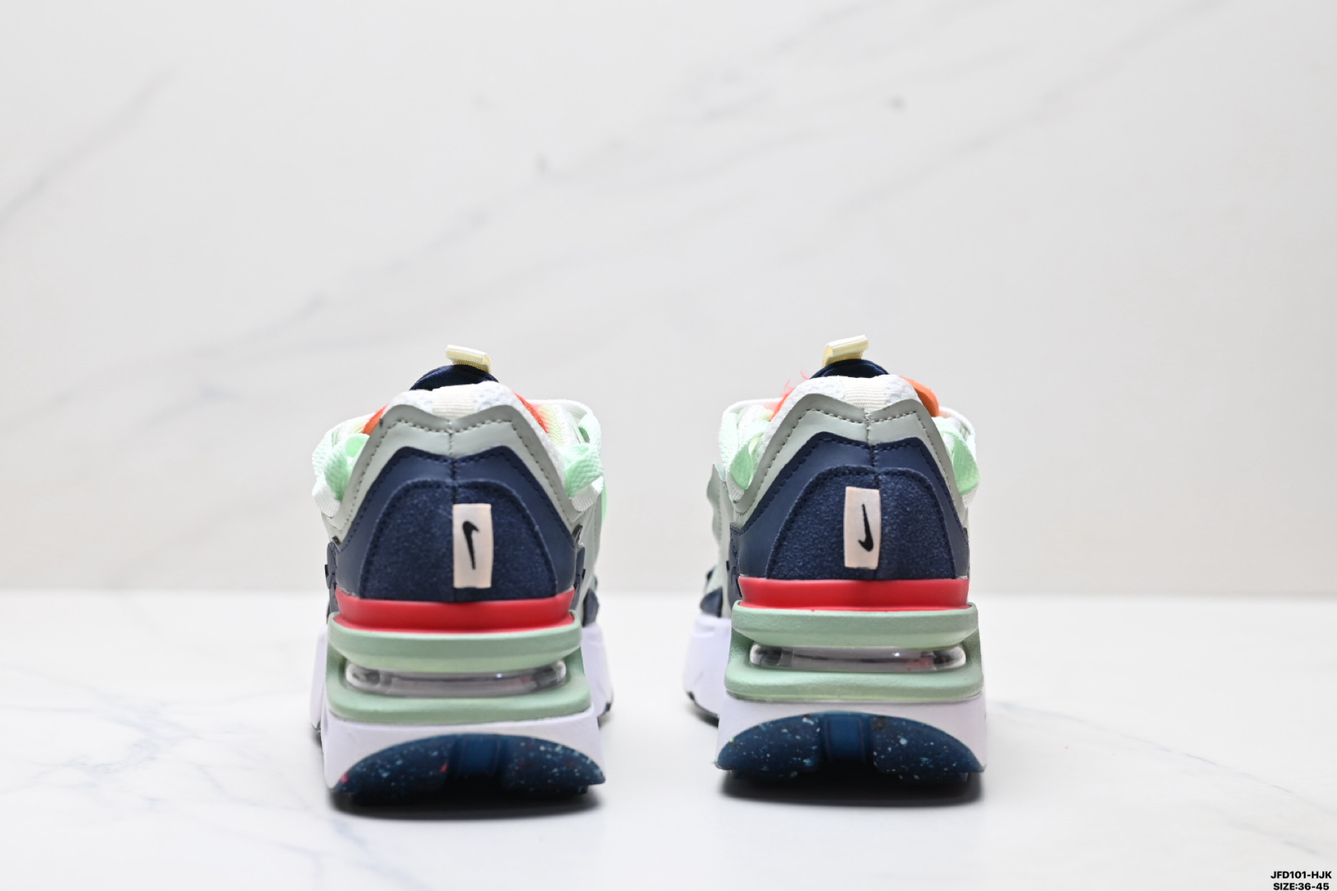 💰170
公司级✅Nike Air Max Furyosa 耐克 气垫舒适缓震跑步鞋
采用全新版型设计融入鞋款缤纷美学的同时不失当今Nike鞋款的出众舒适度 其柔软质感鞋口结合加衬鞋舌 为双足带来全天候的舒适支撑体验 后跟则搭载了偏移式层叠AirMax缓震配置 塑就轻松脚感 此外 另有双重系带系统加持
货号:CZ4149-200
尺码:36-45
ID:JED101-HJK