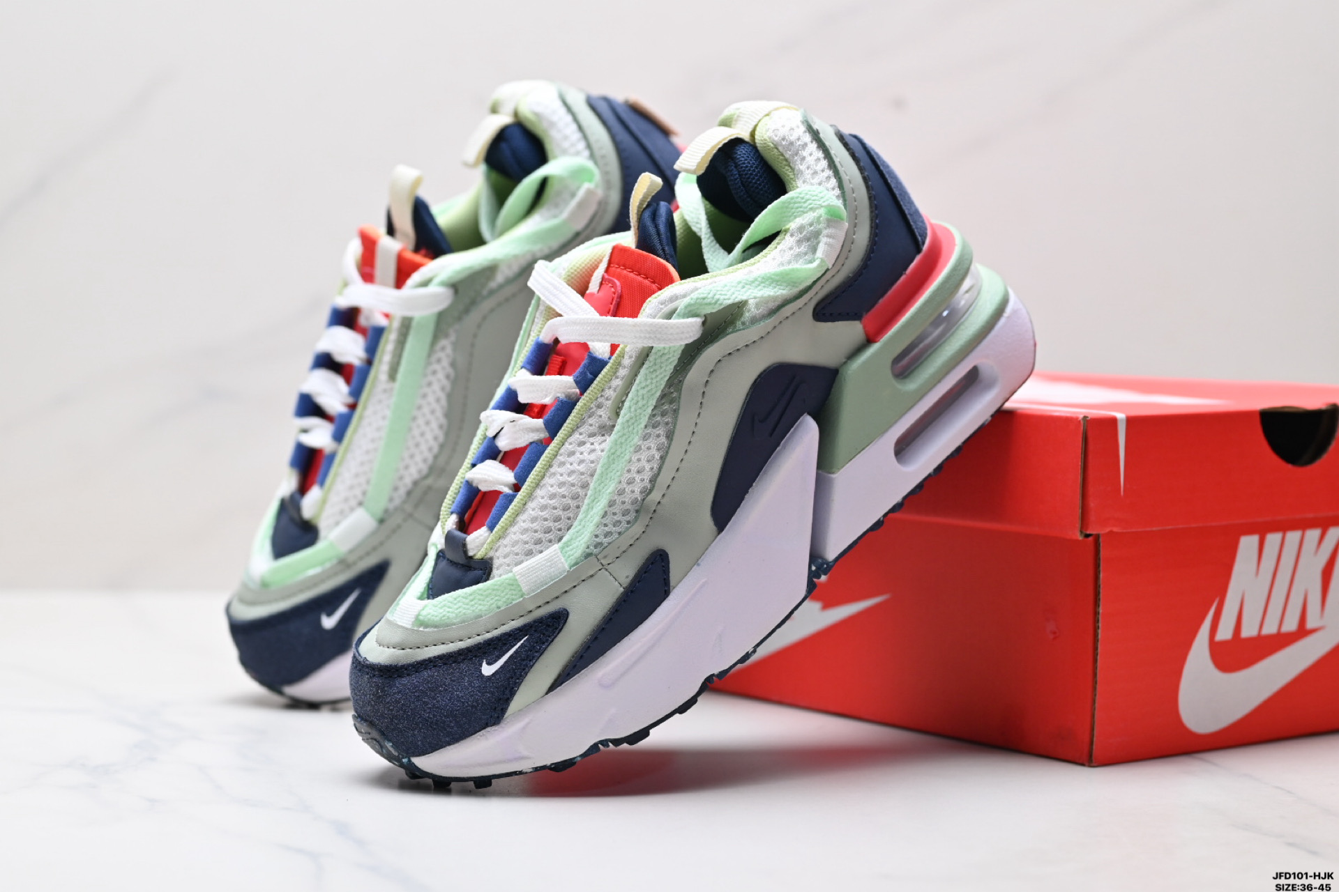 💰170
公司级✅Nike Air Max Furyosa 耐克 气垫舒适缓震跑步鞋
采用全新版型设计融入鞋款缤纷美学的同时不失当今Nike鞋款的出众舒适度 其柔软质感鞋口结合加衬鞋舌 为双足带来全天候的舒适支撑体验 后跟则搭载了偏移式层叠AirMax缓震配置 塑就轻松脚感 此外 另有双重系带系统加持
货号:CZ4149-200
尺码:36-45
ID:JED101-HJK