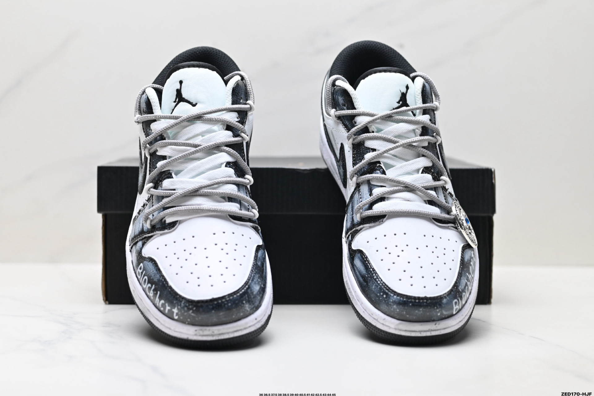 270 Nike Air Jordan 1 Low AJ1乔1低帮休闲板鞋 553558-132-Chinese UA Cheap High Quatity Brand Clothes Bags handbags Sneakers wholesale wholesaler seller from China Factory suppliers Fashion Clothing Shoes best Quality Beautiful Price 270 Nike Air Jordan 1 Low AJ1乔1低帮休闲板鞋 553558-132