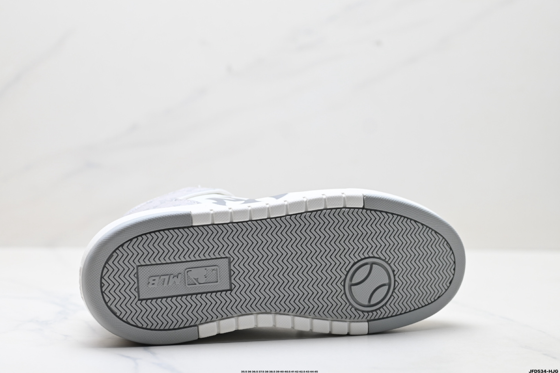 180 MLB Chunky Liner MID人气单品学长鞋系列轻量增高厚底百搭中帮休闲运动板鞋 3ASXCDN3N-Chinese UA Cheap High Quatity Brand Clothes Bags handbags Sneakers wholesale wholesaler seller from China Factory suppliers Fashion Clothing Shoes best Quality Beautiful Price 180 MLB Chunky Liner MID人气单品学长鞋系列轻量增高厚底百搭中帮休闲运动板鞋 3ASXCDN3N