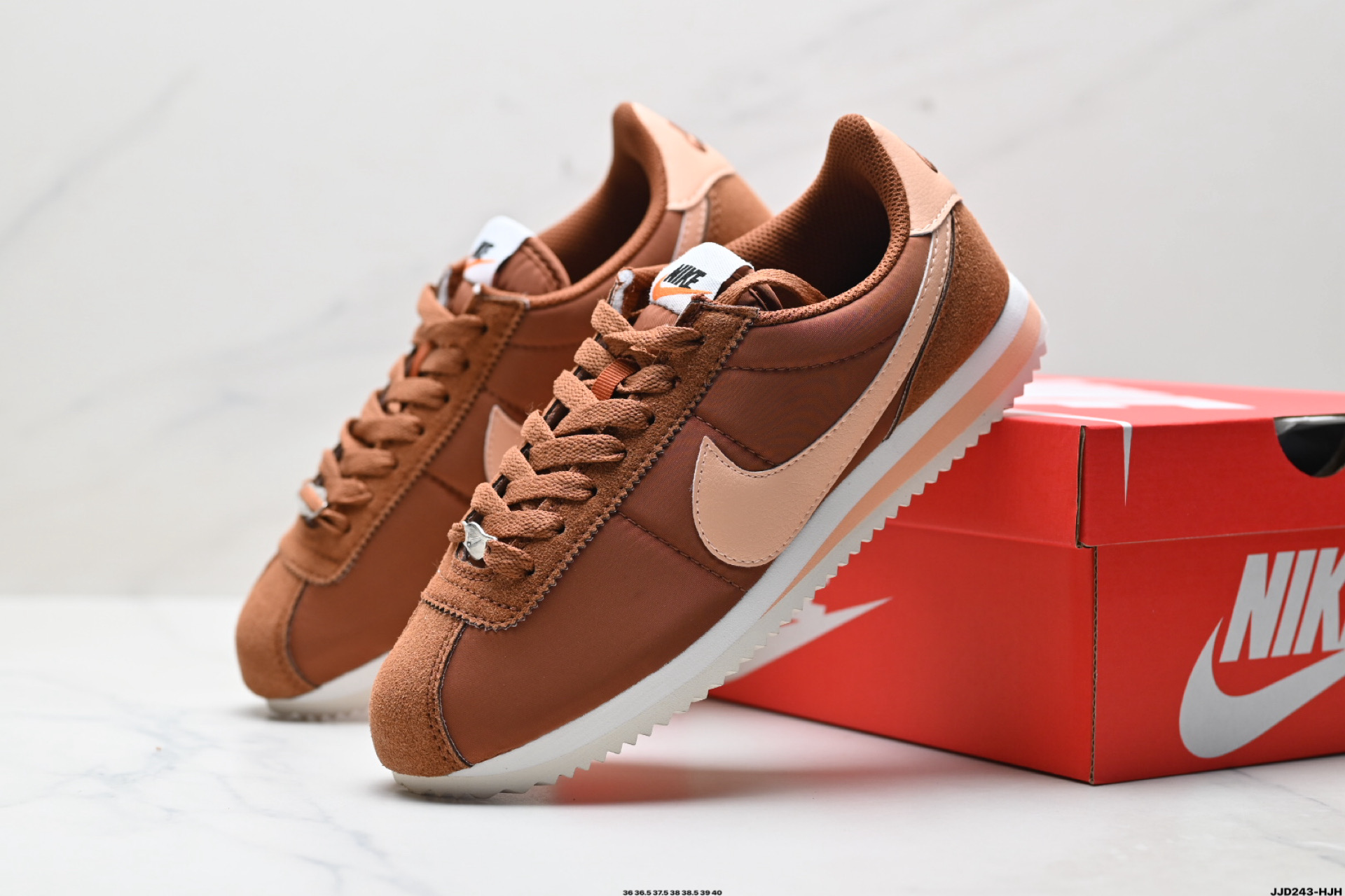 140 Nike Classic Cortez 耐克经典轻便舒适男子阿甘鞋休闲跑步鞋运动鞋 DZ2795-202