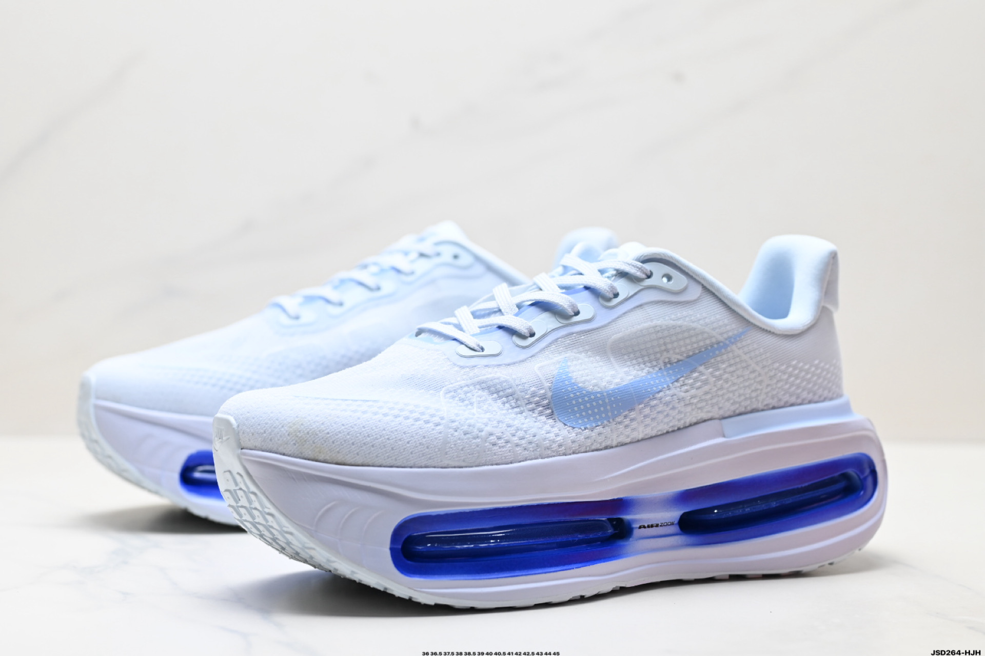 220 Nike VOMERO PREMIUM 耐克 舒适减震防滑 低帮跑步鞋 FN8453-011