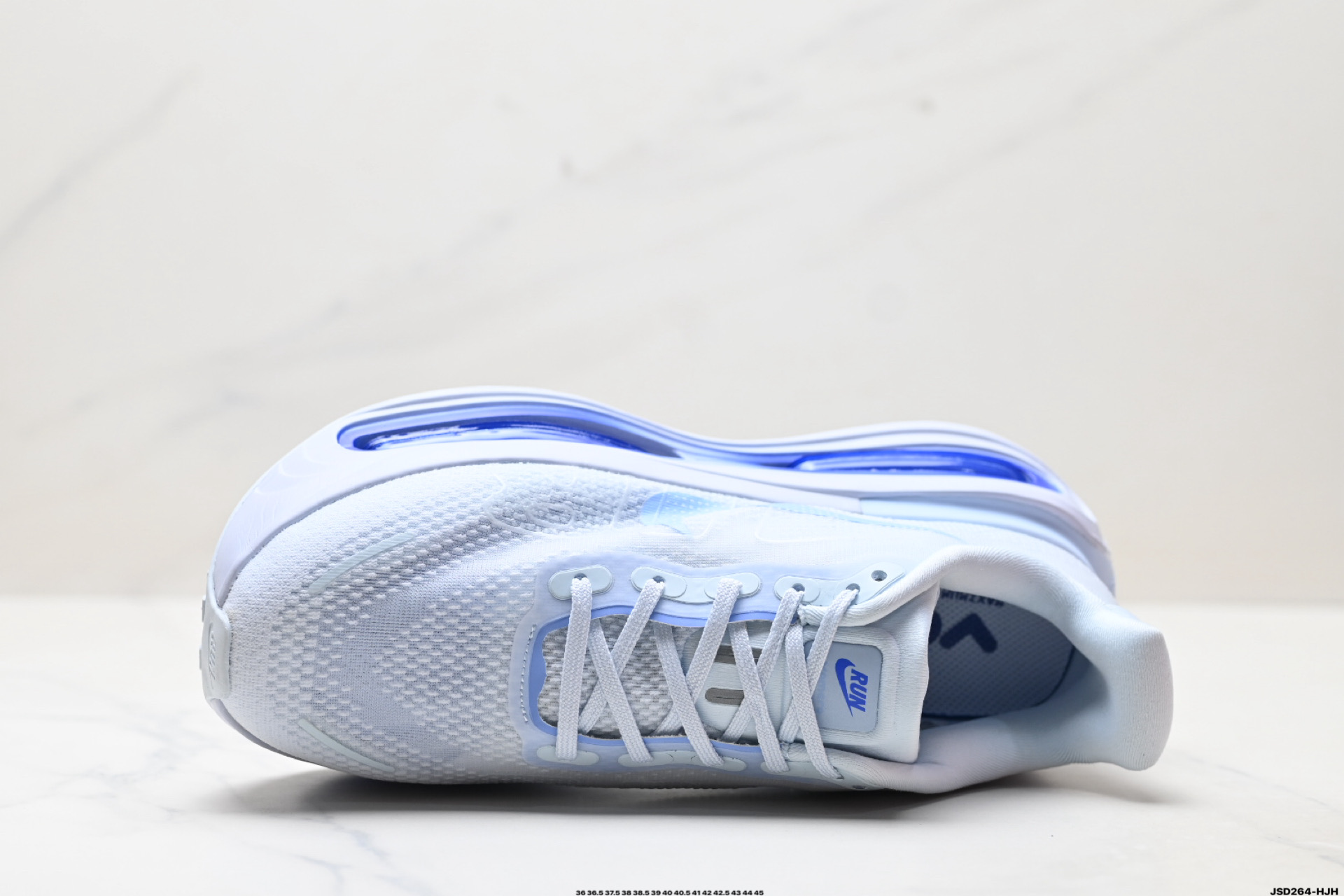 220 Nike VOMERO PREMIUM 耐克 舒适减震防滑 低帮跑步鞋 FN8453-011