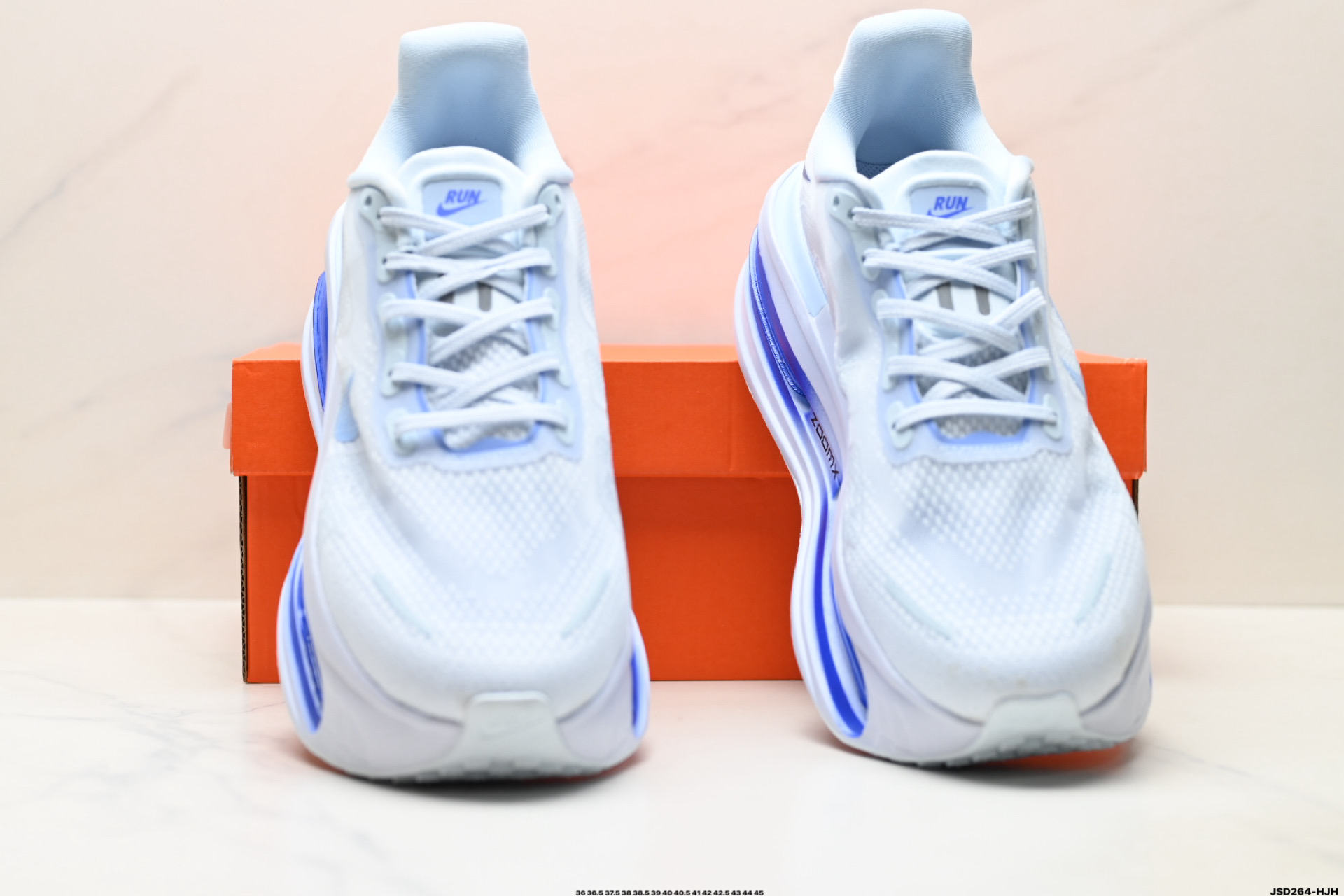 220 Nike VOMERO PREMIUM 耐克 舒适减震防滑 低帮跑步鞋 FN8453-011