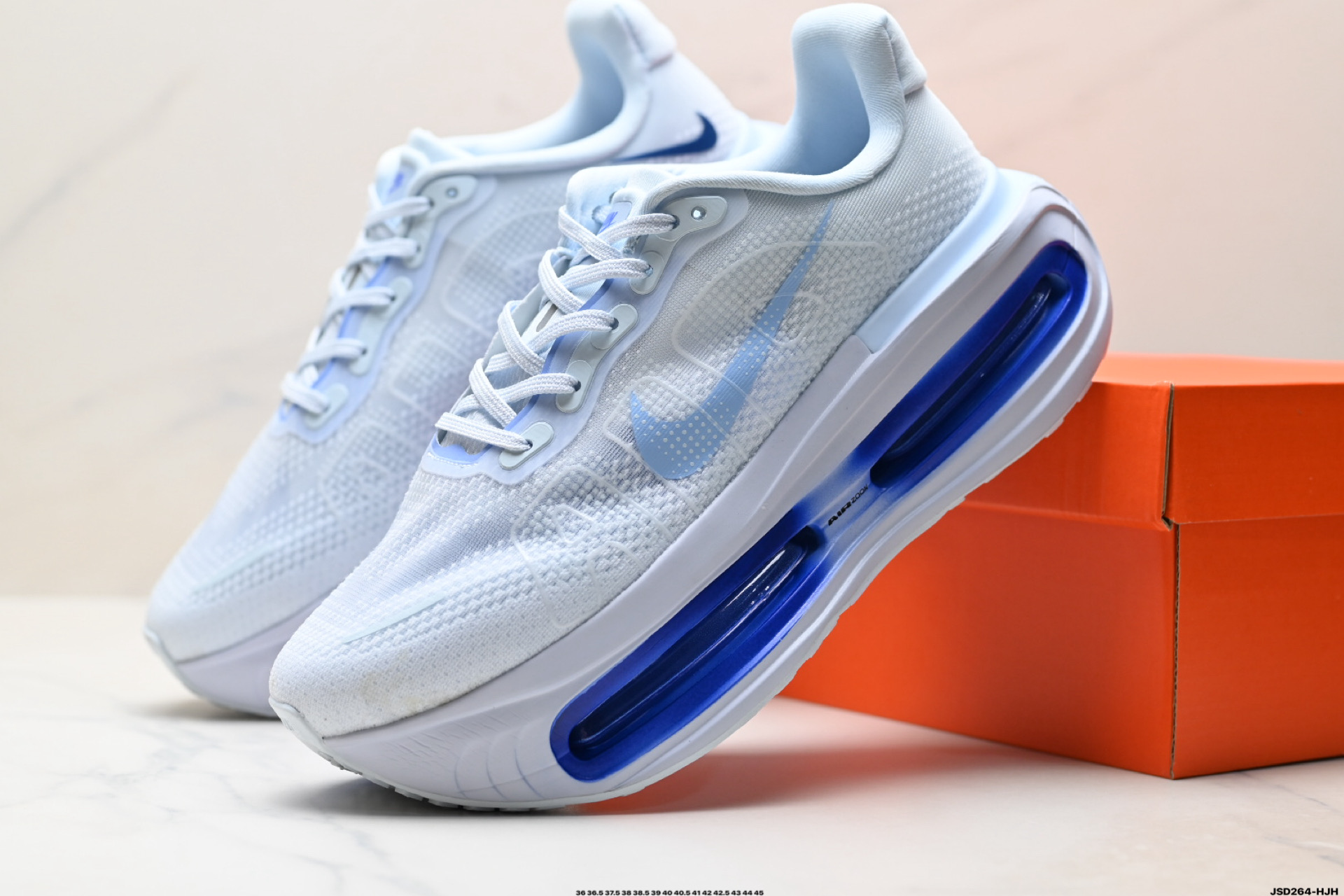 220 Nike VOMERO PREMIUM 耐克 舒适减震防滑 低帮跑步鞋 FN8453-011