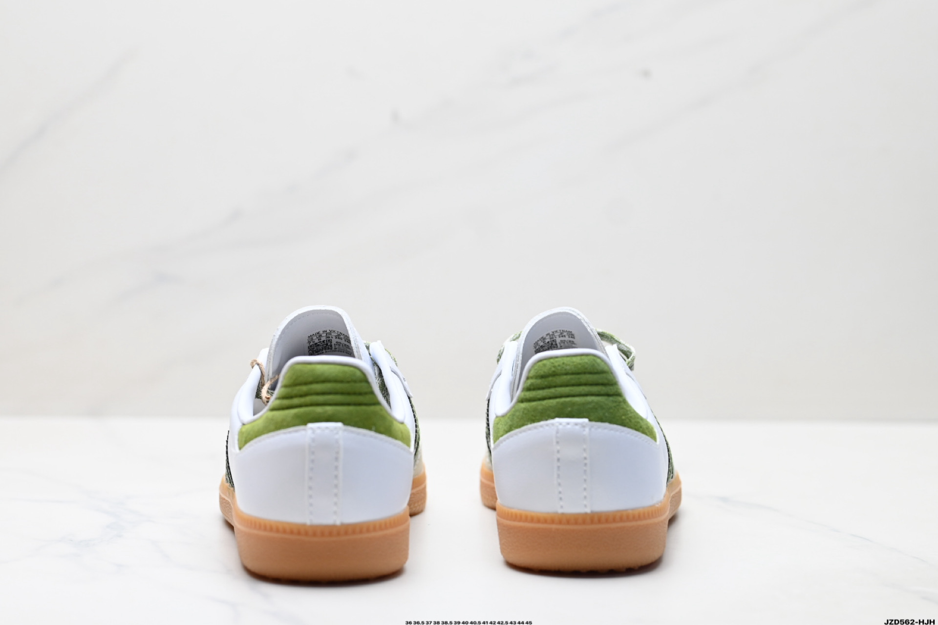 150 Adidas Originals Samba OG 桑巴舞系列 阿迪达斯 三叶草 绅士德训足球风百搭低帮休闲运动板鞋 JS1352