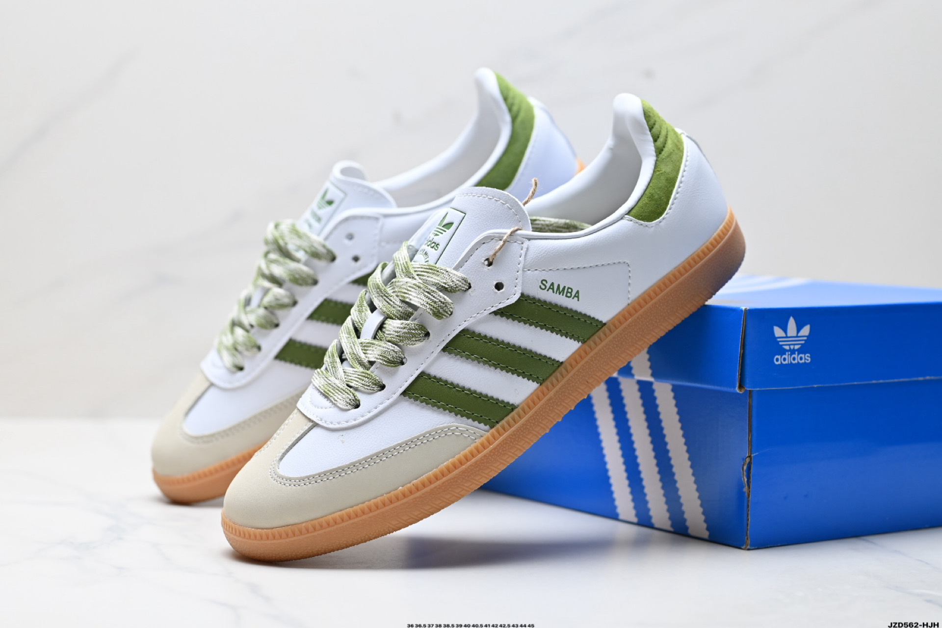 150 Adidas Originals Samba OG 桑巴舞系列 阿迪达斯 三叶草 绅士德训足球风百搭低帮休闲运动板鞋 JS1352