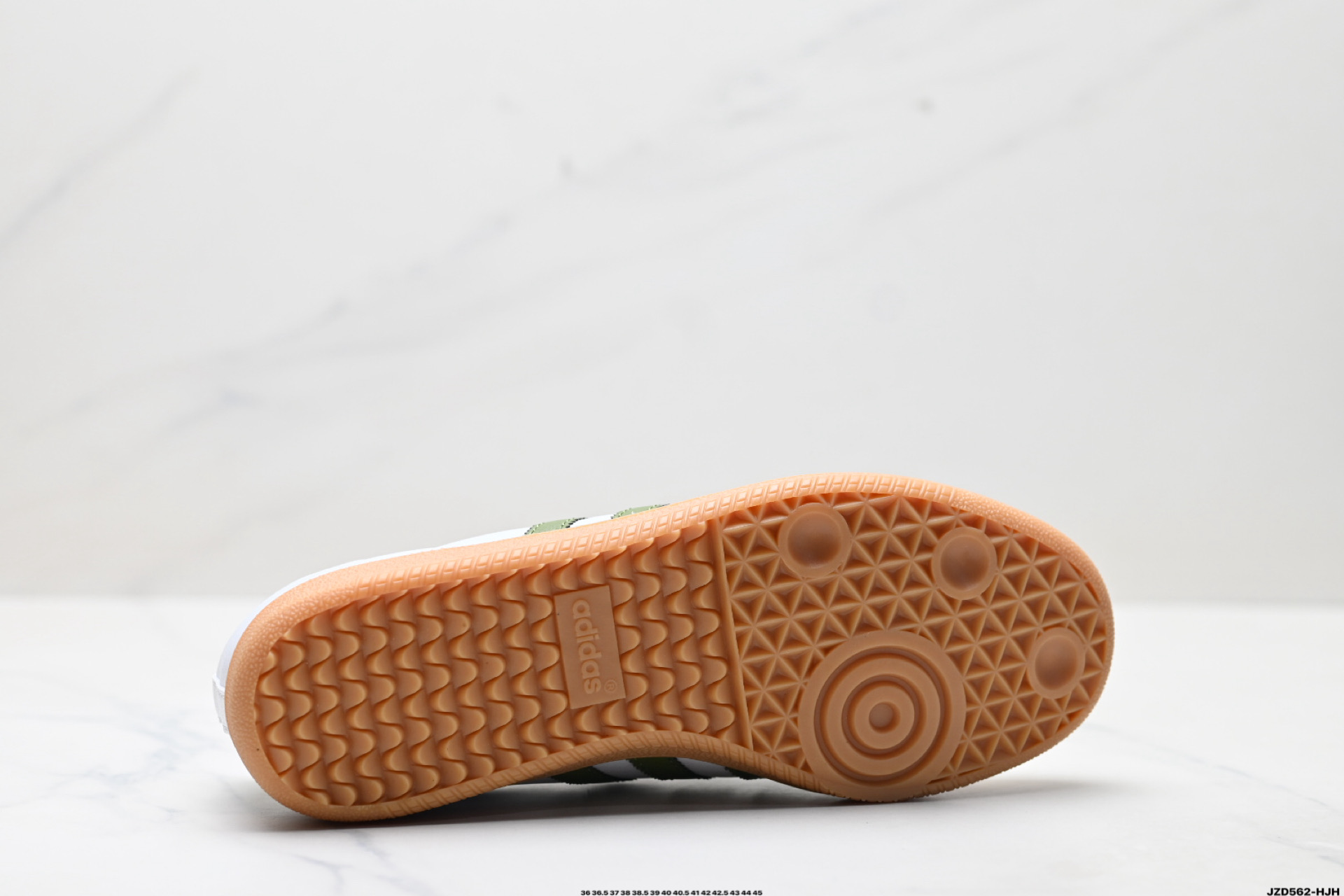 150 Adidas Originals Samba OG 桑巴舞系列 阿迪达斯 三叶草 绅士德训足球风百搭低帮休闲运动板鞋 JS1352