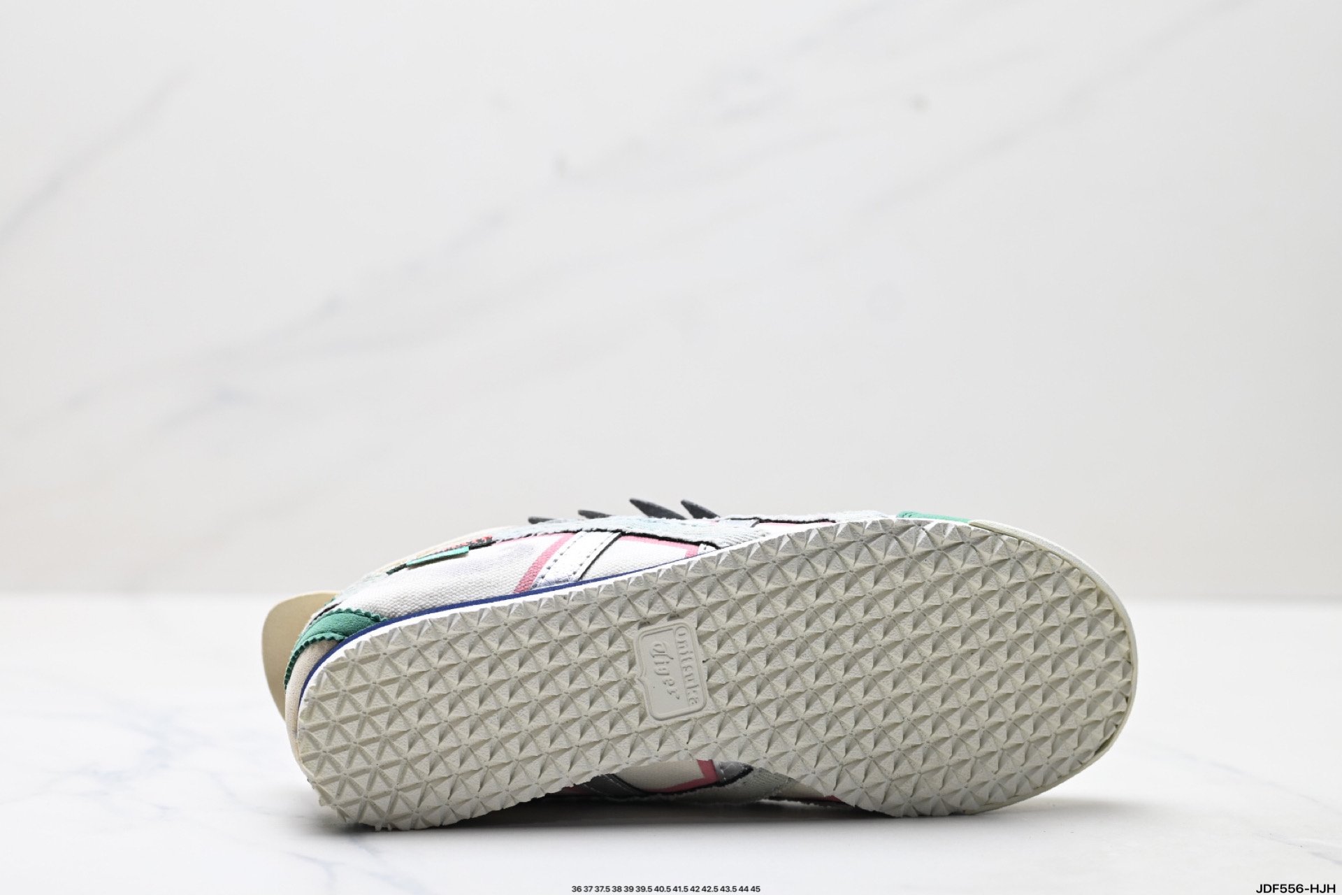 135 Onitsuka Tiger鬼塚虎 Mexico 66 Slip-on 一脚蹬低帮夏季透气运动休闲鞋 1183A360-205-Chinese UA Cheap High Quatity Brand Clothes Bags handbags Sneakers wholesale wholesaler seller from China Factory suppliers Fashion Clothing Shoes best Quality Beautiful Price 135 Onitsuka Tiger鬼塚虎 Mexico 66 Slip-on 一脚蹬低帮夏季透气运动休闲鞋 1183A360-205