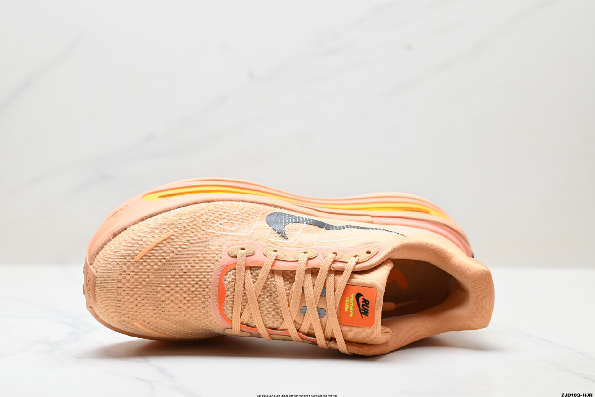 250 Nike VOMERO PREMIUM 耐克 舒适减震防滑 低帮跑步鞋 HQ2050-100