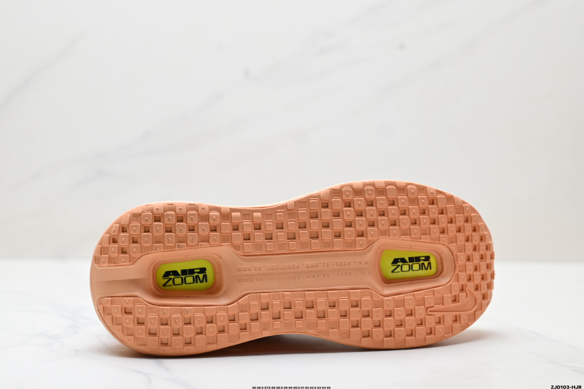 250 Nike VOMERO PREMIUM 耐克 舒适减震防滑 低帮跑步鞋 HQ2050-100