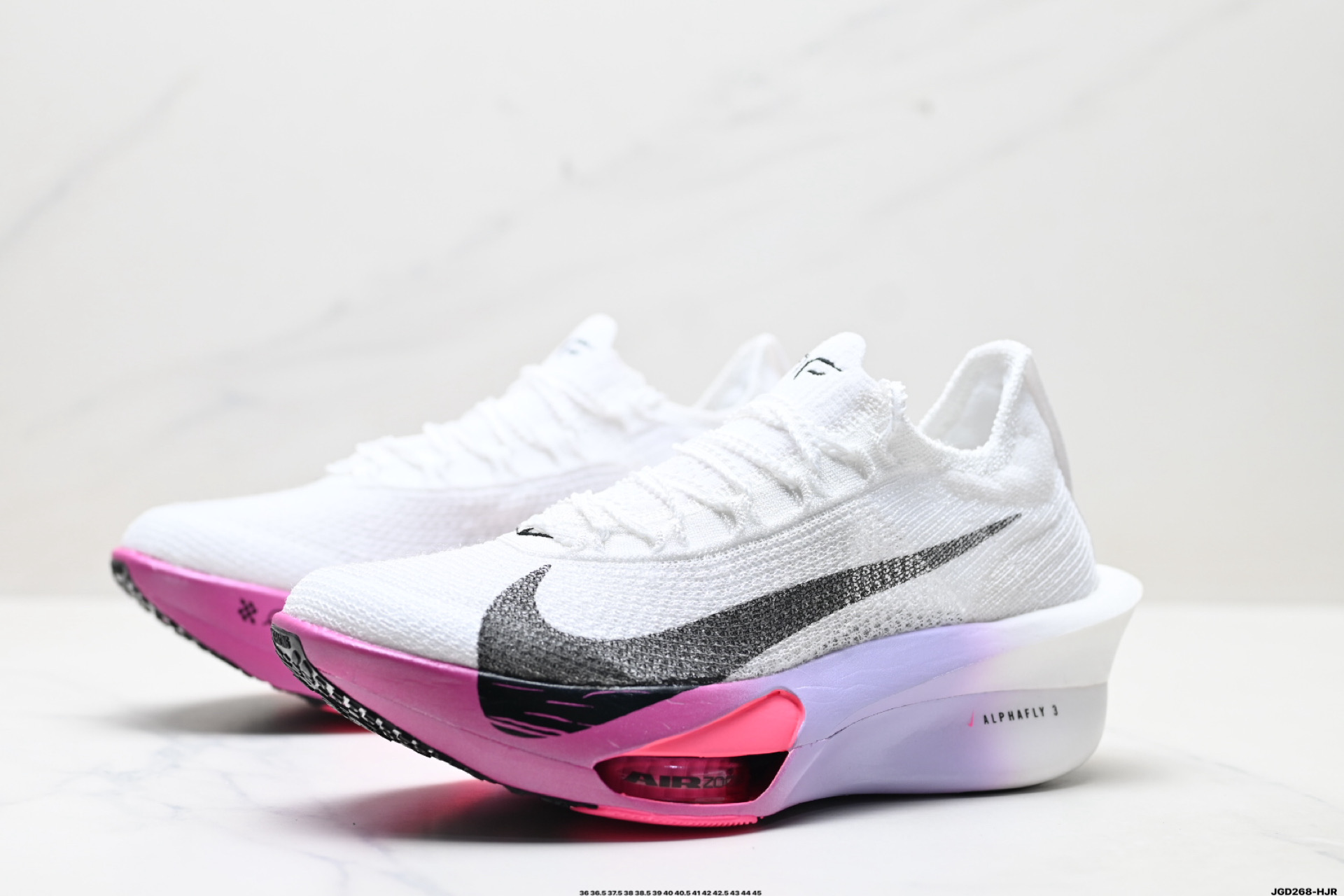 💰190
公司级✅新品发布 Nike Air Zoom Alphafly NEXT%3 PROTO整体采用前作的设计语言，并且对后者的细节进行升级，马拉松和长距离路跑的性能极限设计而生。
货号:FD8311-100
尺码:36 36.5 37.5 38 38.5 39 40 40.5 41 42 42.5 43 44 45
ID:JGD268-HJR