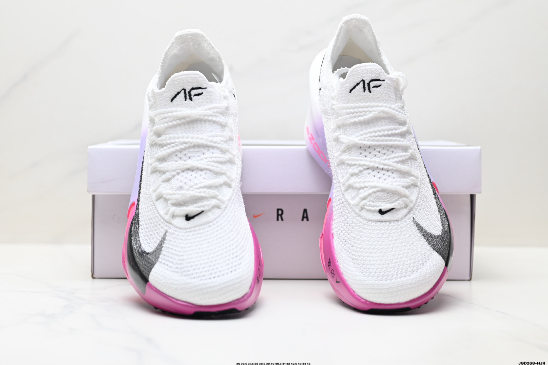 💰190
公司级✅新品发布 Nike Air Zoom Alphafly NEXT%3 PROTO整体采用前作的设计语言，并且对后者的细节进行升级，马拉松和长距离路跑的性能极限设计而生。
货号:FD8311-100
尺码:36 36.5 37.5 38 38.5 39 40 40.5 41 42 42.5 43 44 45
ID:JGD268-HJR