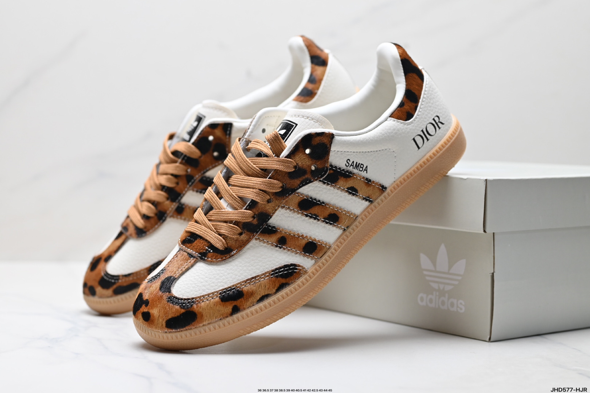 200 Adidas Originals Samba OG ‘DIY’桑巴舞系列 阿迪达斯 三叶草绅士德训足球风百搭低帮休闲运动板鞋 XR0009-Chinese UA Cheap High Quatity Brand Clothes Bags handbags Sneakers wholesale wholesaler seller from China Factory suppliers Fashion Clothing Shoes best Quality Beautiful Price 200 Adidas Originals Samba OG ‘DIY’桑巴舞系列 阿迪达斯 三叶草绅士德训足球风百搭低帮休闲运动板鞋 XR0009