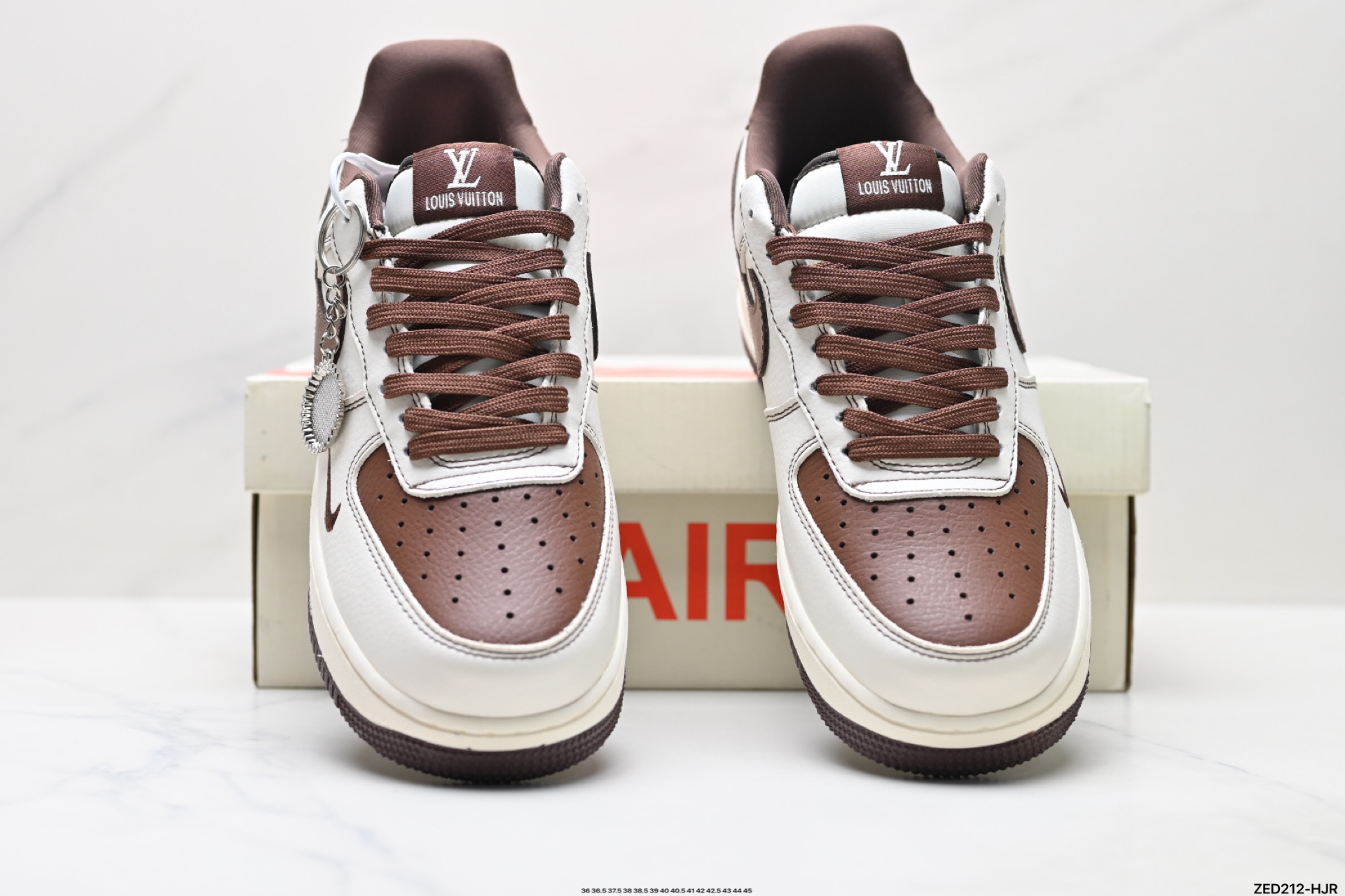 270 NIKE AIR FORCE 1‘07 KK1988-087