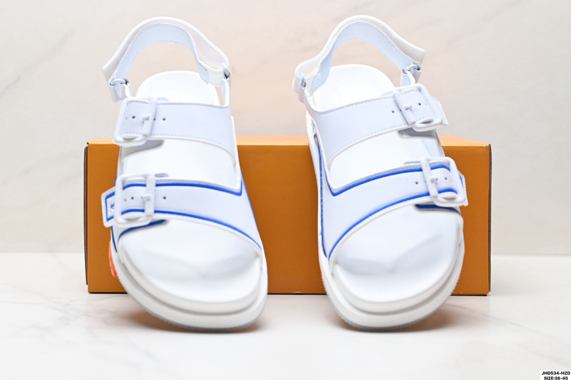 200 纯原Louis Vuitton Trainer 路易威登 舒适百搭 夏季厚底凉鞋 1A8ZLE-Chinese UA Cheap High Quatity Brand Clothes Bags handbags Sneakers wholesale wholesaler seller from China Factory suppliers Fashion Clothing Shoes best Quality Beautiful Price 200 纯原Louis Vuitton Trainer 路易威登 舒适百搭 夏季厚底凉鞋 1A8ZLE