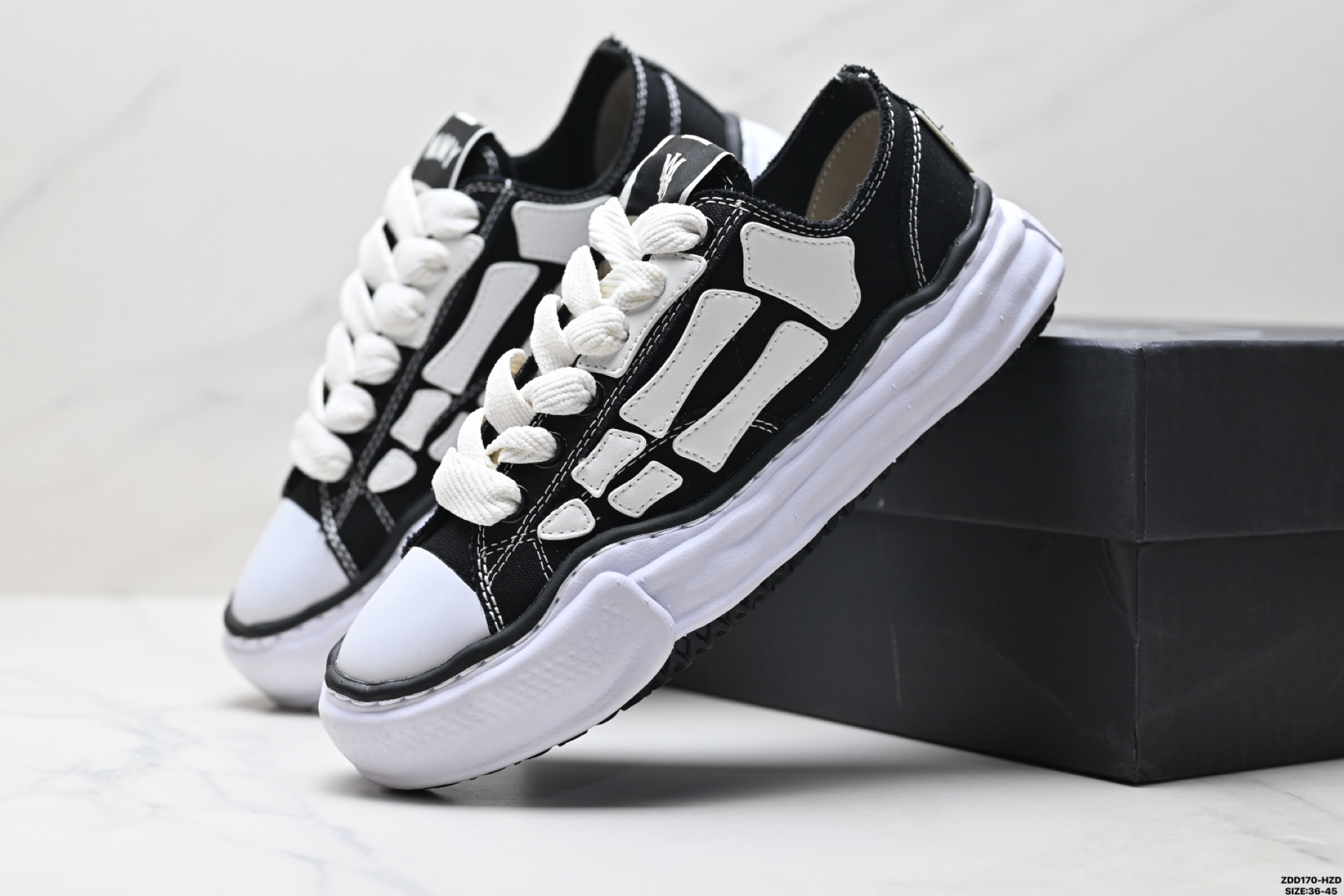 240 MIHARA YASUHIRO三原康裕 Hank 运动 低帮 MMY时尚帆布板鞋-Chinese UA Cheap High Quatity Brand Clothes Bags handbags Sneakers wholesale wholesaler seller from China Factory suppliers Fashion Clothing Shoes best Quality Beautiful Price 240 MIHARA YASUHIRO三原康裕 Hank 运动 低帮 MMY时尚帆布板鞋