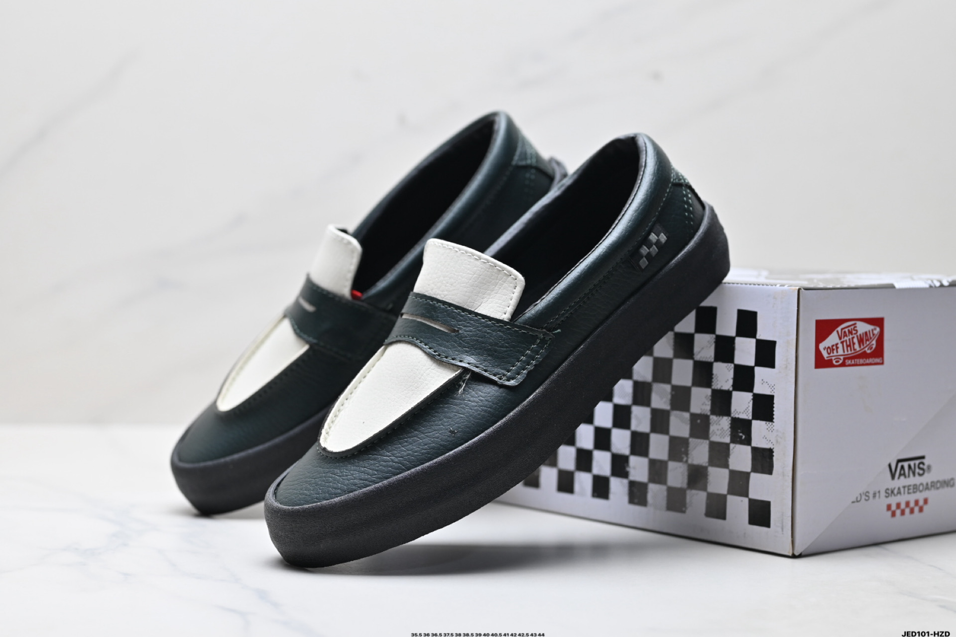 160 Vans范斯 SKATE LOAFER 舒适 平跟一脚蹬 低帮 板鞋 VNOA5DXU1C-Chinese UA Cheap High Quatity Brand Clothes Bags handbags Sneakers wholesale wholesaler seller from China Factory suppliers Fashion Clothing Shoes best Quality Beautiful Price 160 Vans范斯 SKATE LOAFER 舒适 平跟一脚蹬 低帮 板鞋 VNOA5DXU1C