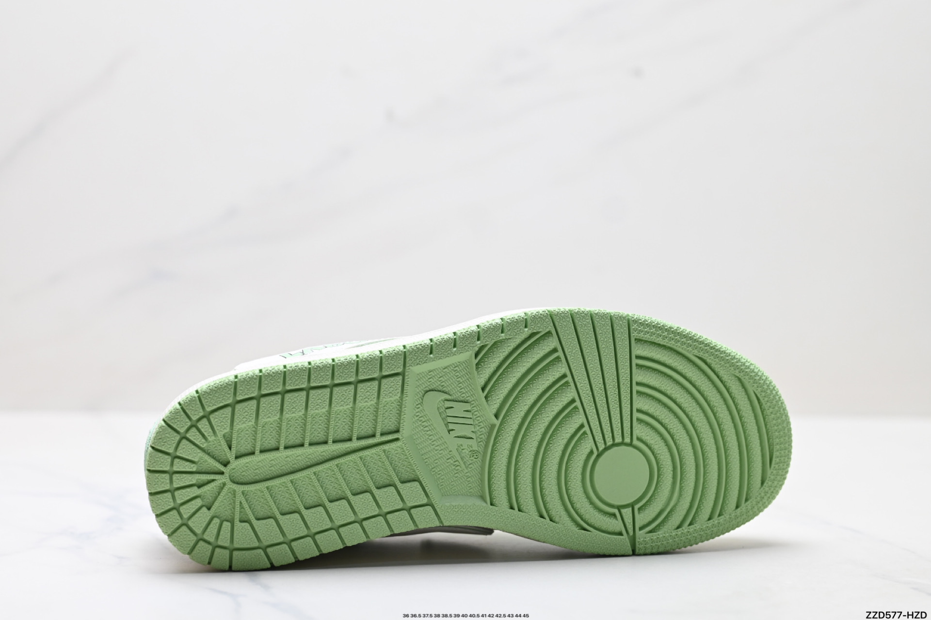 260 Nike Air Jordan 1 x Travis Scott AJ1倒勾 乔一倒钩 ‘DIY’定制 耐克 低帮文化篮球鞋 XB1979-018-Chinese UA Cheap High Quatity Brand Clothes Bags handbags Sneakers wholesale wholesaler seller from China Factory suppliers Fashion Clothing Shoes best Quality Beautiful Price 260 Nike Air Jordan 1 x Travis Scott AJ1倒勾 乔一倒钩 ‘DIY’定制 耐克 低帮文化篮球鞋 XB1979-018