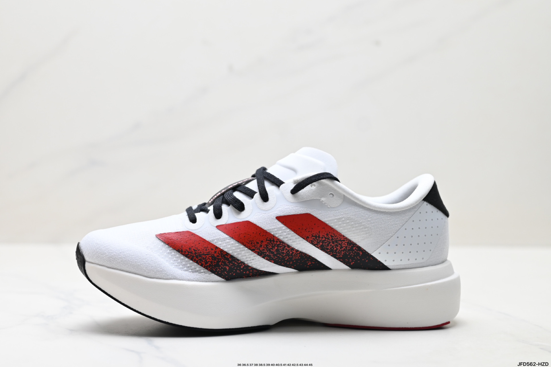 Adidas Adizero Evo SL: Comodidad, estilo y rendimiento en cada paso 4 i1752942806276 3626 0 2
