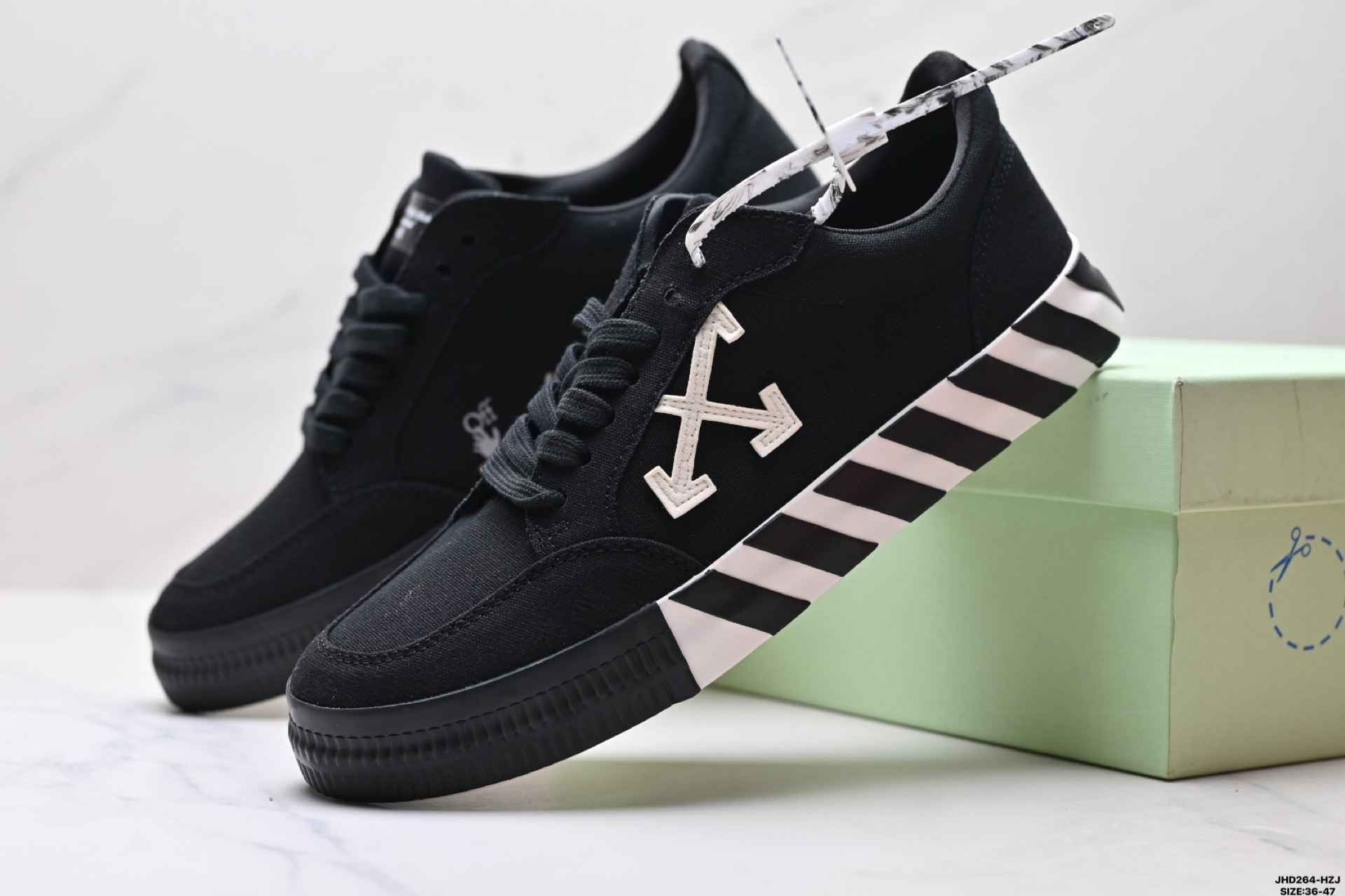 200 OFF-WHITE Vulcanized Striped Low Top 潮流 低帮时尚板鞋-Chinese UA Cheap High Quatity Brand Clothes Bags handbags Sneakers wholesale wholesaler seller from China Factory suppliers Fashion Clothing Shoes best Quality Beautiful Price 200 OFF-WHITE Vulcanized Striped Low Top 潮流 低帮时尚板鞋