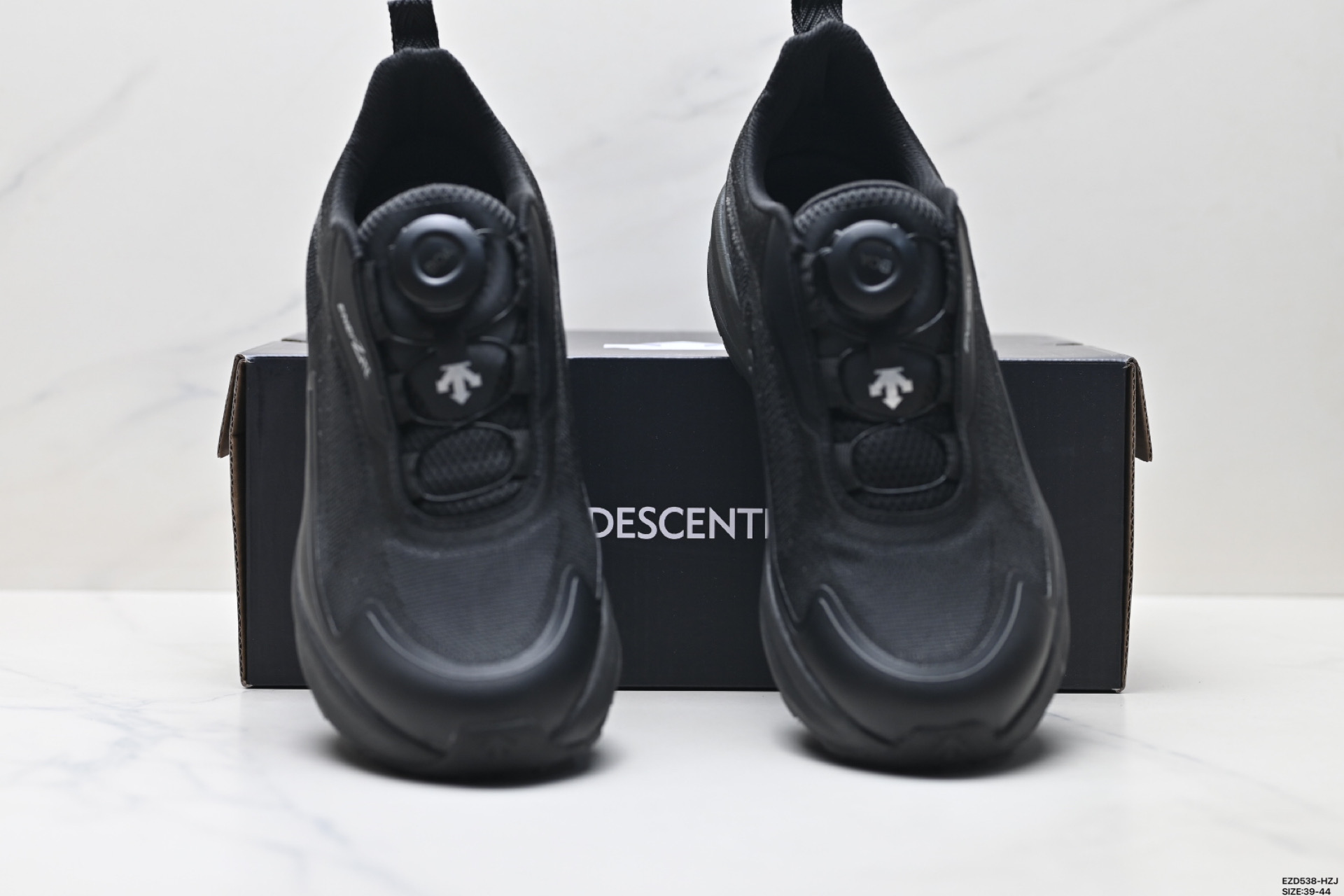 380 迪桑特DESCENTE LAVITATE WIRE 3.0 舒适百搭防滑耐磨 低帮 休闲跑步鞋 D5331RRN08-Chinese UA Cheap High Quatity Brand Clothes Bags handbags Sneakers wholesale wholesaler seller from China Factory suppliers Fashion Clothing Shoes best Quality Beautiful Price 380 迪桑特DESCENTE LAVITATE WIRE 3.0 舒适百搭防滑耐磨 低帮 休闲跑步鞋 D5331RRN08