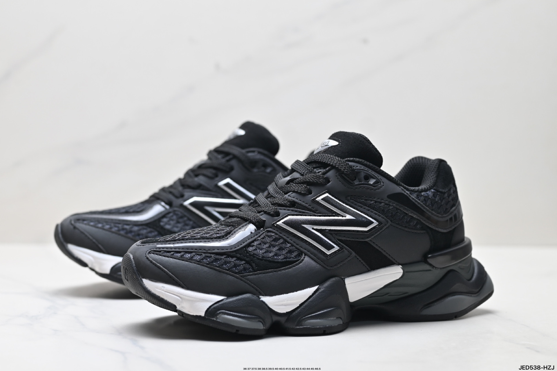 💰190
真标✅New Balance 9060系列 新百伦 复古休闲运动慢跑鞋 
鞋面大身由空间双格及磨砂鞋面拼接而生 
采用大面积网眼以及麂皮材质覆盖鞋身 还原经典气质 搭载ABZORB避震科技 由泡沫聚酯制成 上脚可以有效减少由鞋反弹对身体及双腿的冲击力
货号:U9060PNR
Size:36 37 37.5 38 38.5 39.5 40 40.5 41.5 42 42.5 43 44 45 46.5
ID:JED538-HZJ