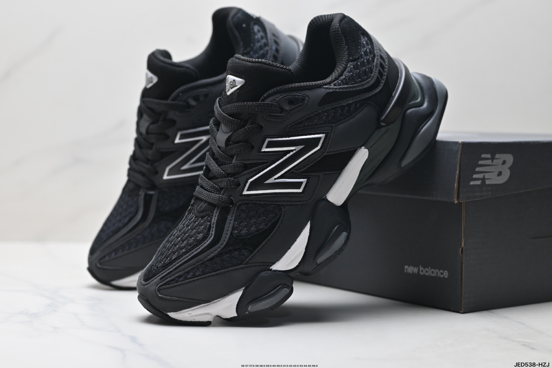 💰190
真标✅New Balance 9060系列 新百伦 复古休闲运动慢跑鞋 
鞋面大身由空间双格及磨砂鞋面拼接而生 
采用大面积网眼以及麂皮材质覆盖鞋身 还原经典气质 搭载ABZORB避震科技 由泡沫聚酯制成 上脚可以有效减少由鞋反弹对身体及双腿的冲击力
货号:U9060PNR
Size:36 37 37.5 38 38.5 39.5 40 40.5 41.5 42 42.5 43 44 45 46.5
ID:JED538-HZJ