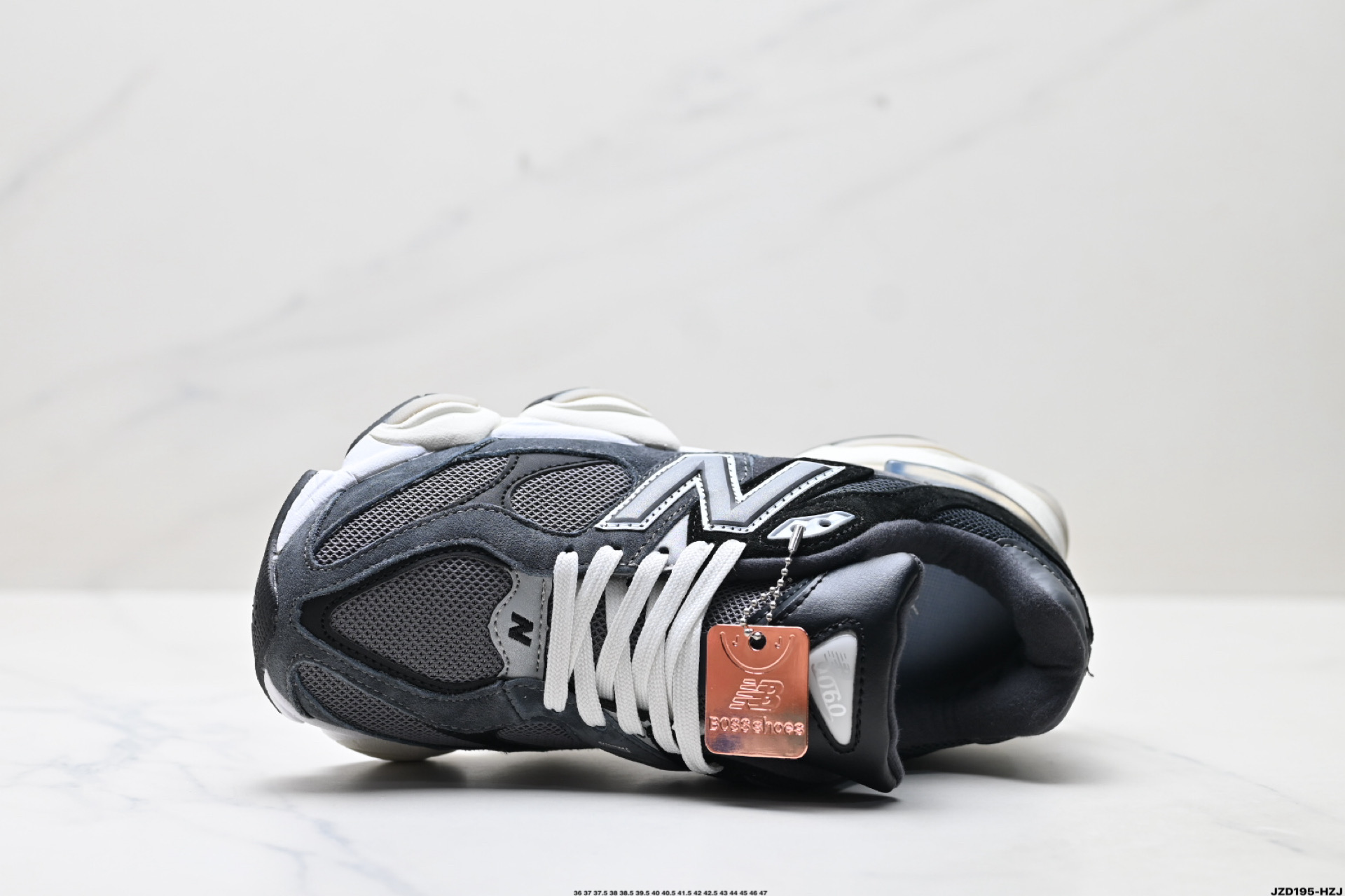 💰180
真标✅New Balance 9060系列 新百伦 复古休闲运动慢跑鞋 
货号:U9060FL
Size:36 37 37.5 38 38.5 39.5 40 40.5 41.5 42 42.5 43 44 45
ID:JZD195-HZJ