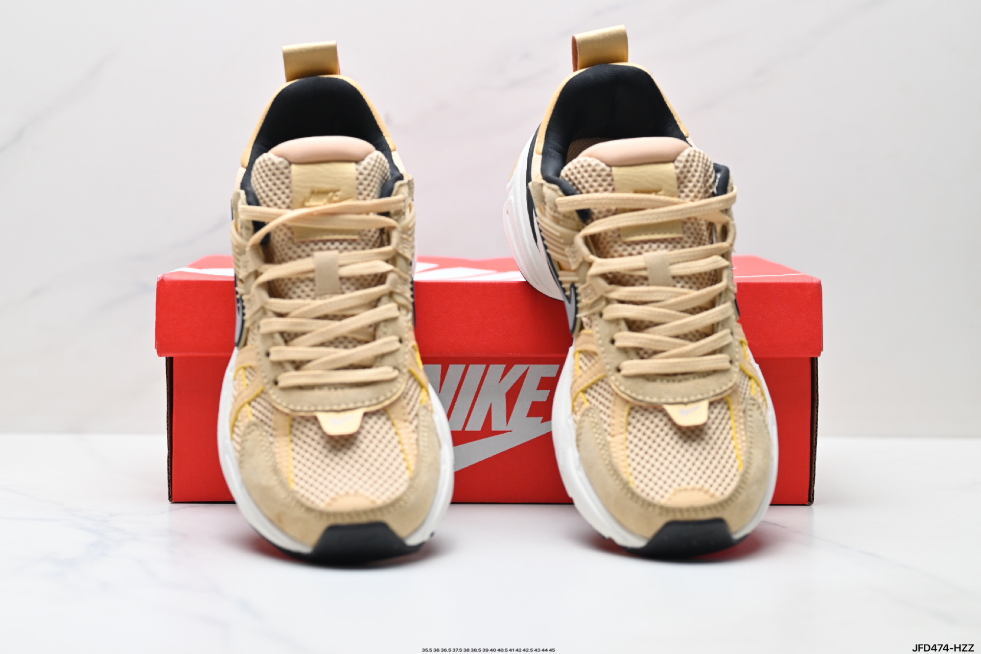 💰190
公司级✅耐克NIKE V2K RUN跑步鞋复古风潮 网面透气运动鞋 灰银紧致的鞋面材质提供良好的包裹性鞋侧 Swoosh以及鞋头部分搭配增添不少亮点的镀铬细节鞋垫上印有Bill Bowerman头像 将细节拉满中底饰有独特的做旧效果 最后搭载黑色外底凸显整双鞋的复古气质
货号:FN6703-200
尺码:35.5 36 36.5 37.5 38 38.5 39 40 40.5 41 42 42.5 43 44 45
ID:JFD474-HZZ
