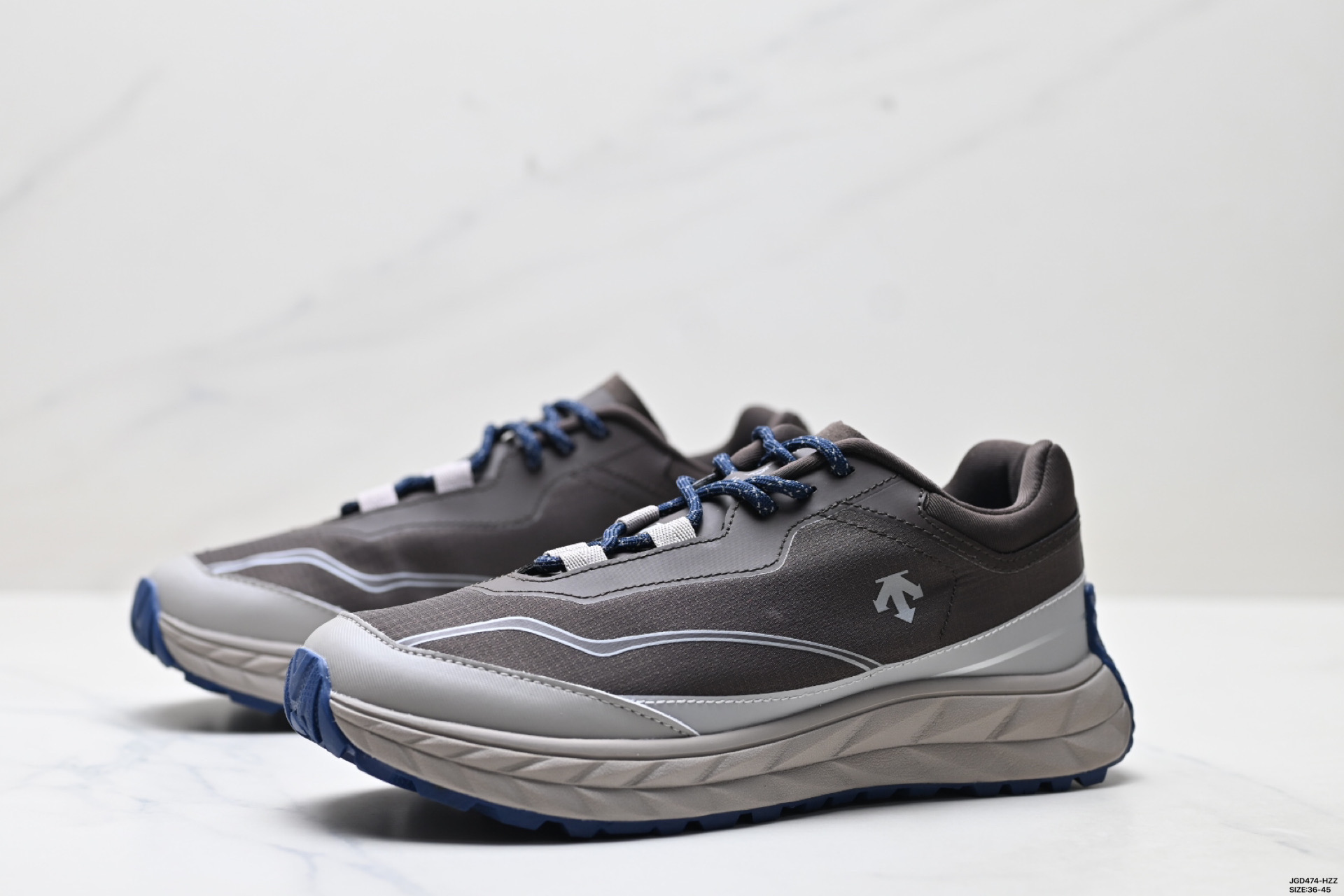 190 迪桑特DESCENTE TERRAIND 舒适柔软 防滑耐磨低帮 登山鞋 SQ323LCR92-Chinese UA Cheap High Quatity Brand Clothes Bags handbags Sneakers wholesale wholesaler seller from China Factory suppliers Fashion Clothing Shoes best Quality Beautiful Price 190 迪桑特DESCENTE TERRAIND 舒适柔软 防滑耐磨低帮 登山鞋 SQ323LCR92