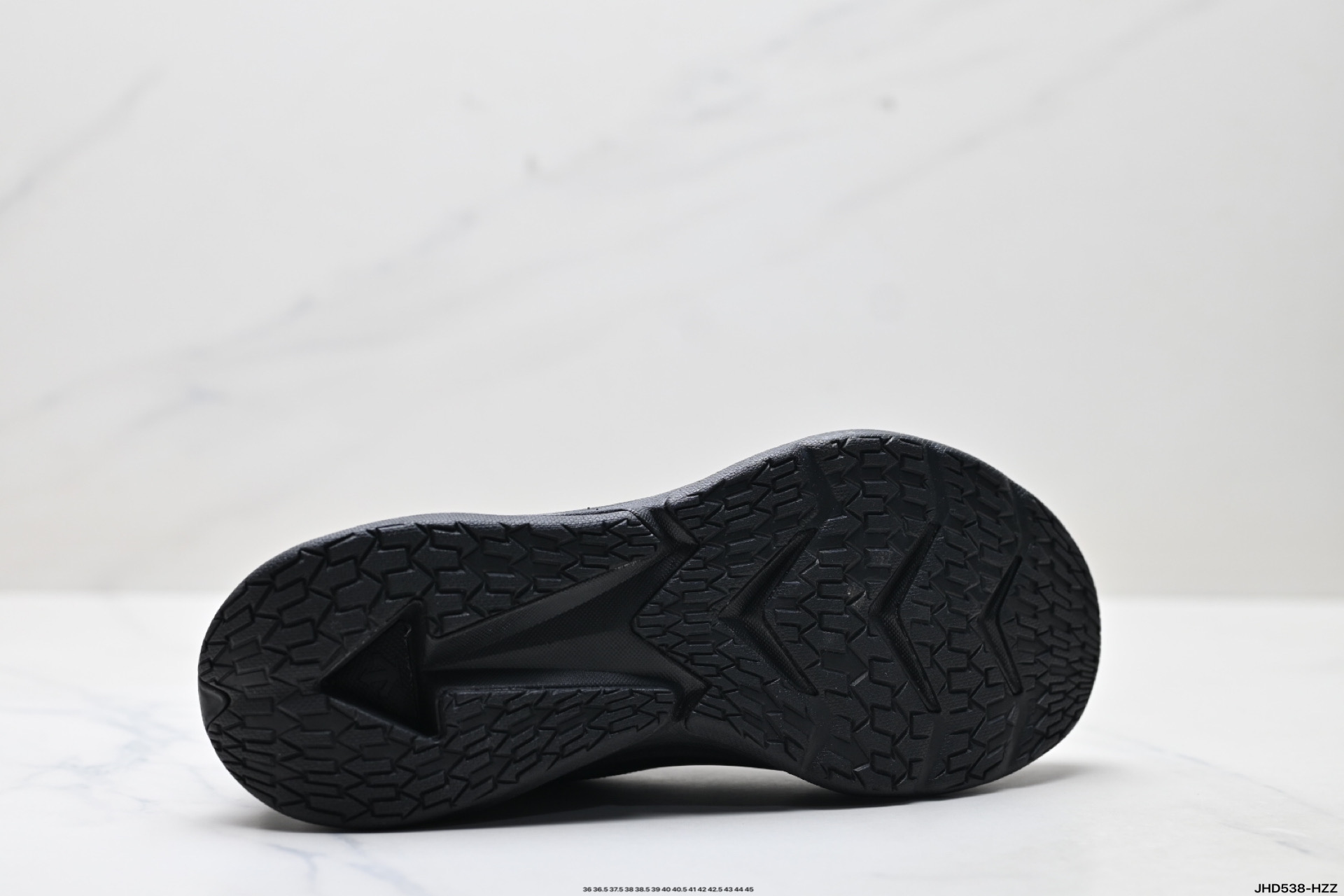 迪桑特DESCENTE ENERZITE LAVITATE 2.0 KNIT 时尚防滑 低帮跑步鞋  D4431RRN05