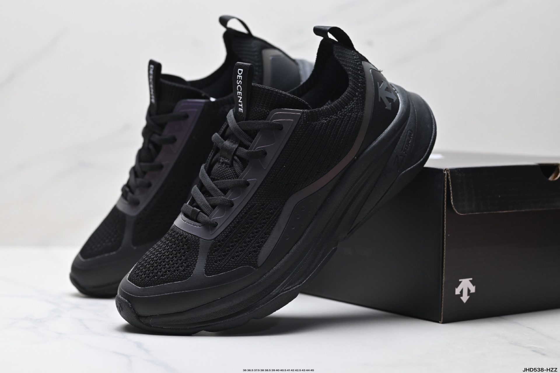 迪桑特DESCENTE ENERZITE LAVITATE 2.0 KNIT 时尚防滑 低帮跑步鞋  D4431RRN05