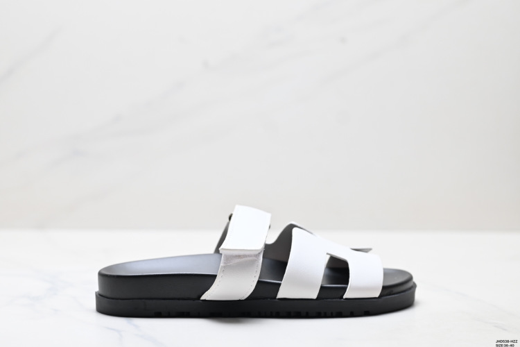 Hermès Chypre Sandal: Stylish Leather Slides with Adjustable Strap - Size 36-40 1 Hermès Chypre Sandal: Stylish Leather Slides with Adjustable Strap – Size 36-40
