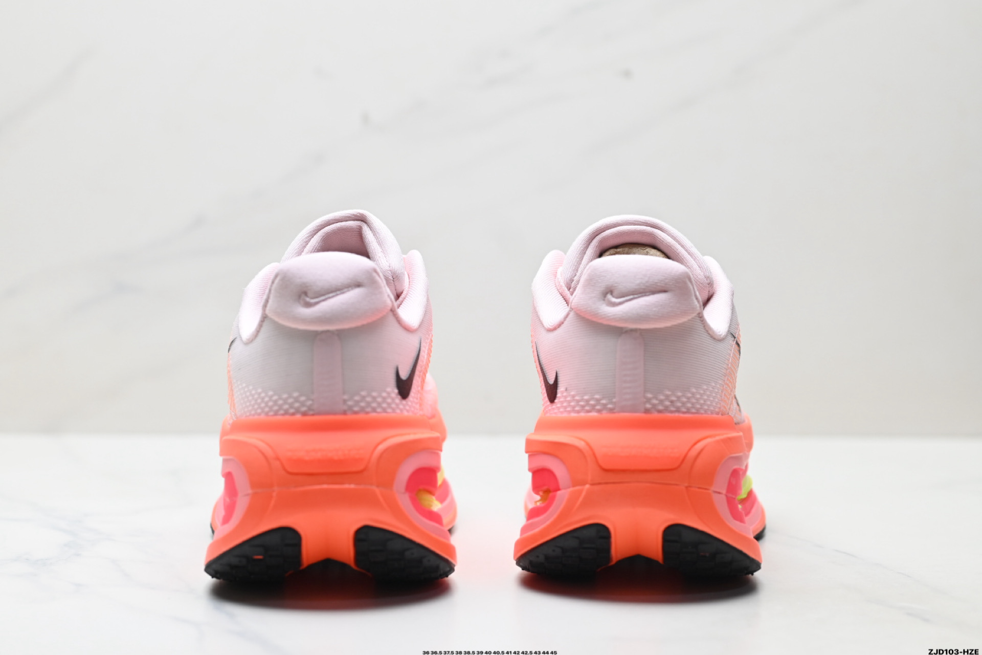 Nike VOMERO PREMIUM 耐克 舒适减震防滑 低帮跑步鞋 HQ2050-442